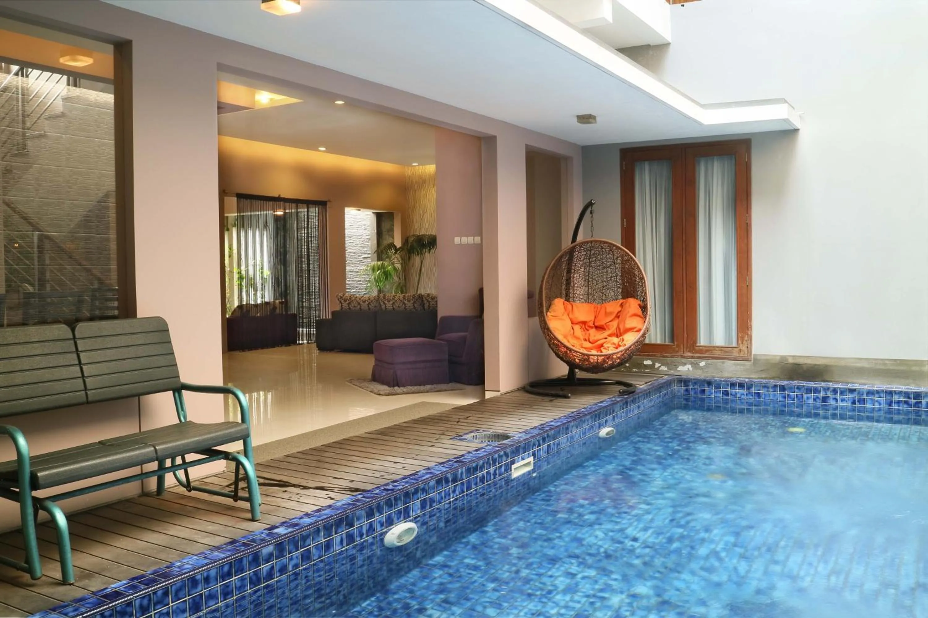 Swimming pool in Rumah Teteh - Plemburan