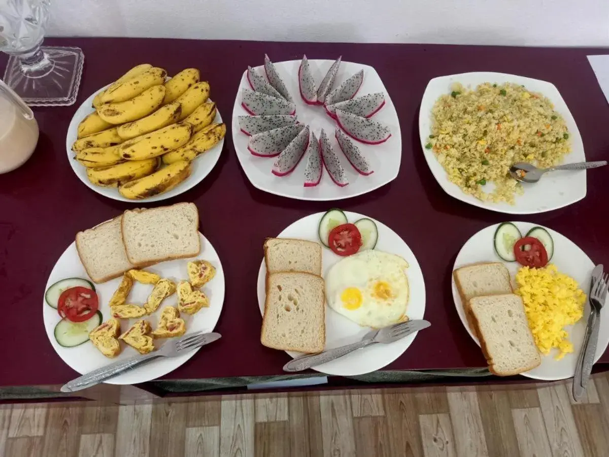 Restaurant/places to eat in Vang Vieng Victory Hostel Restaurant/places to eat in Vang Vieng Victory Hostel