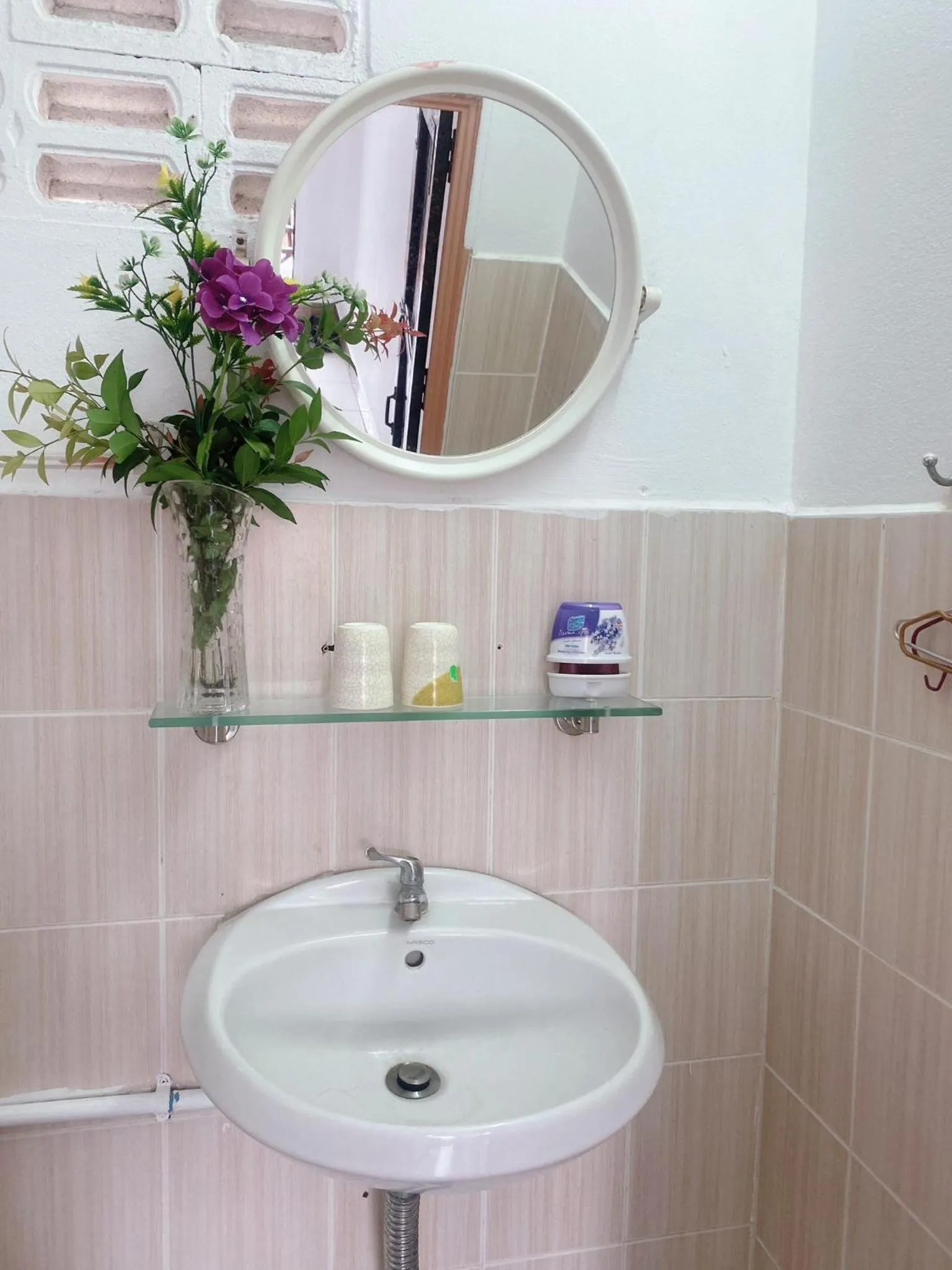 Toilet in Vang Vieng Victory Hostel