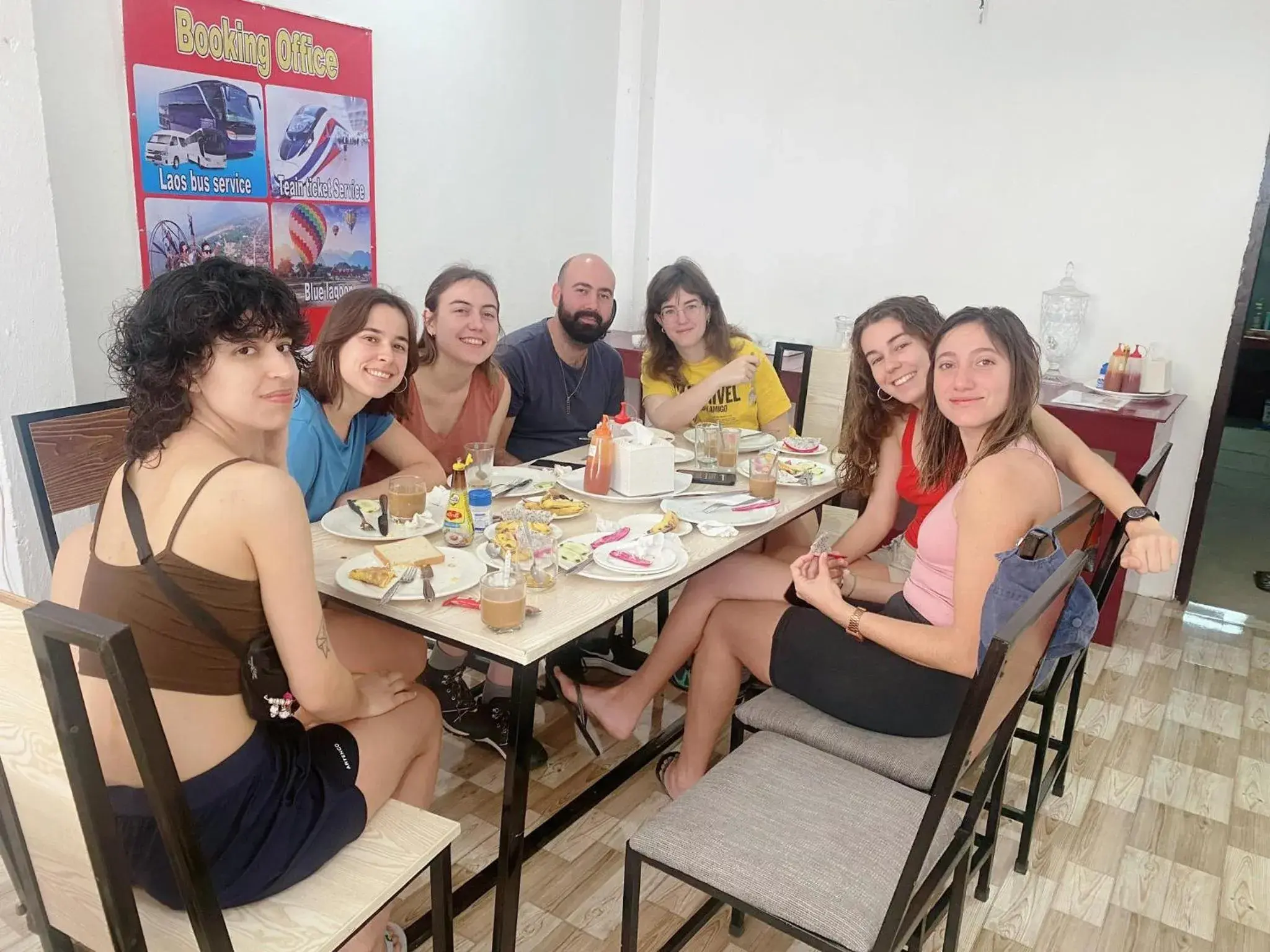 Restaurant/places to eat in Vang Vieng Victory Hostel Restaurant/places to eat in Vang Vieng Victory Hostel