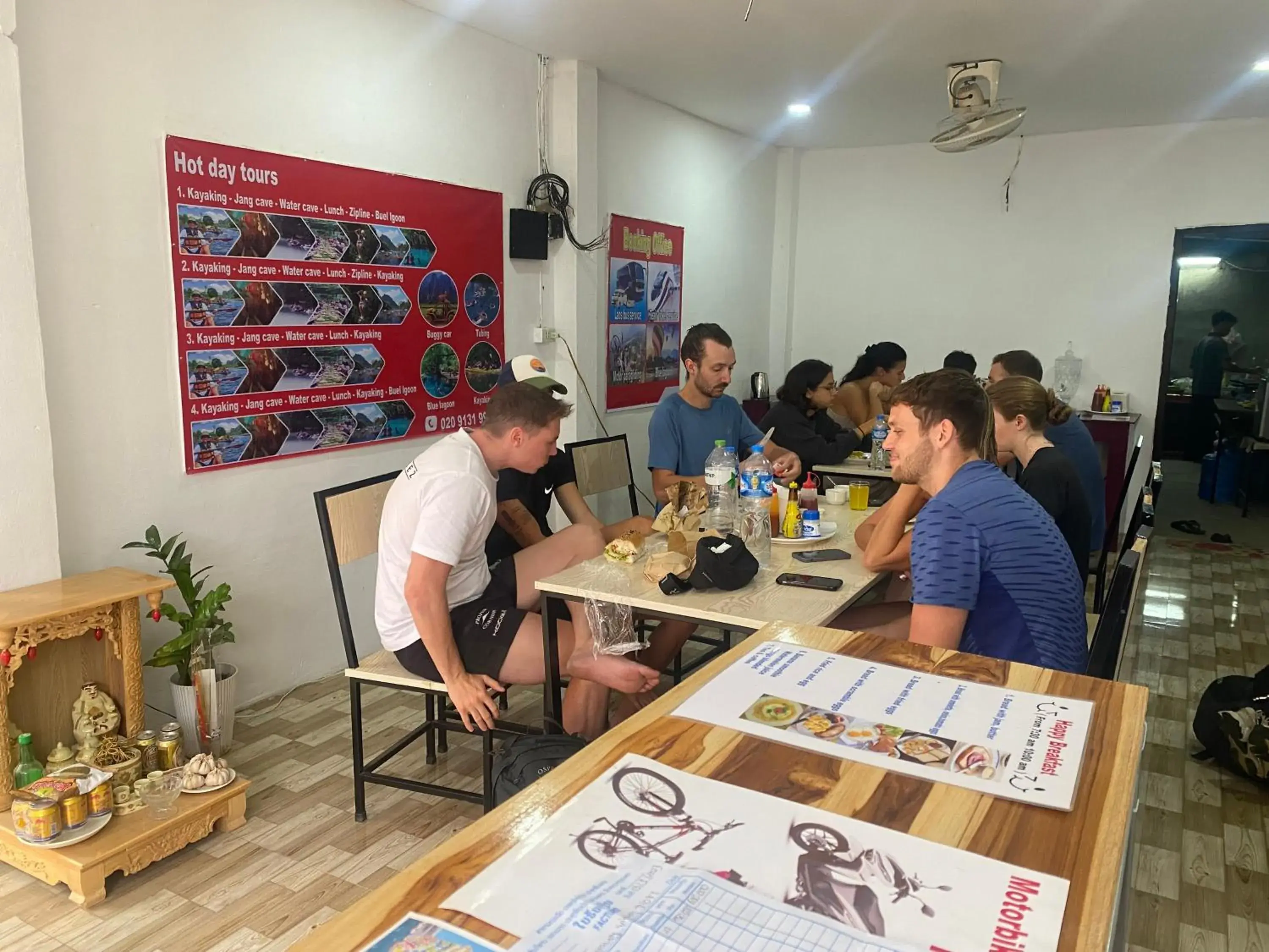 Breakfast in Vang Vieng Victory Hostel Breakfast in Vang Vieng Victory Hostel