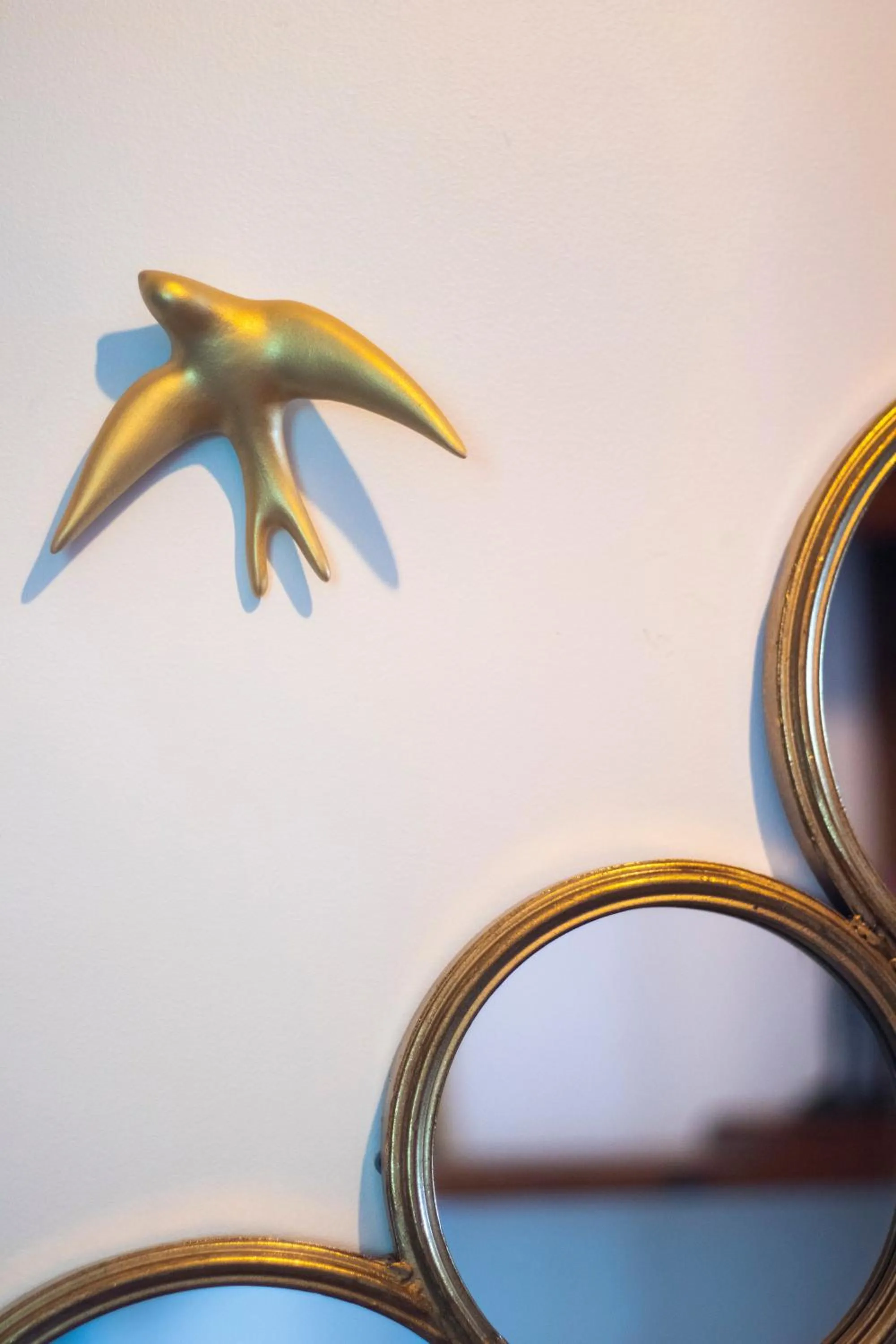 Decorative detail in Maison et table d'hôtes Le Camélia Blanc