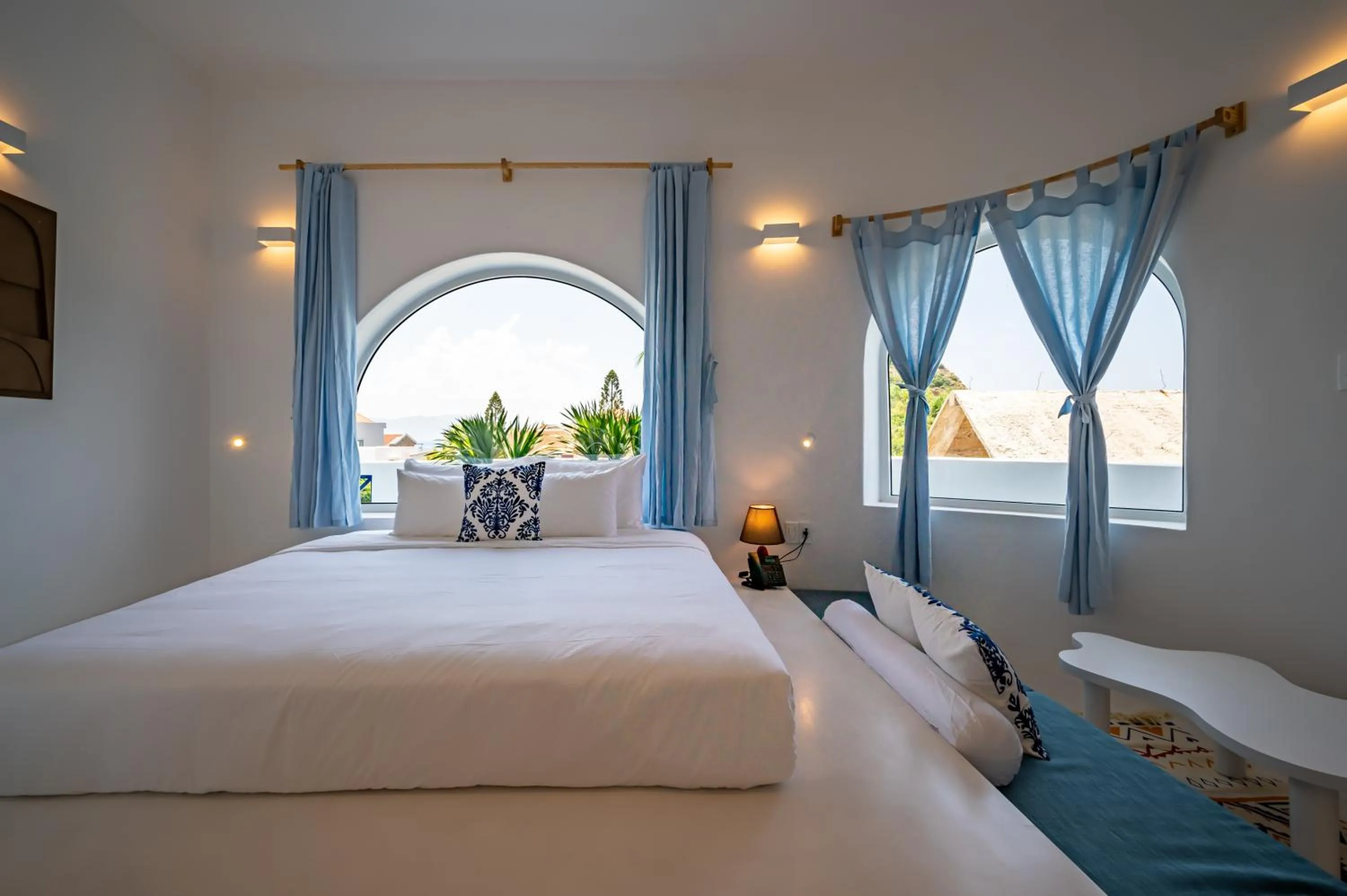 Photo of the whole room in Happiness Hotel