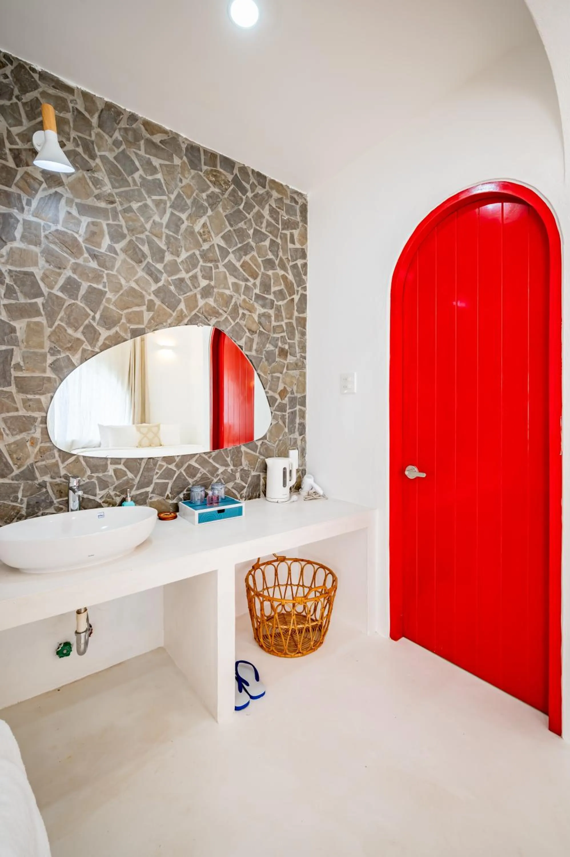 Bathroom in Happiness Hotel