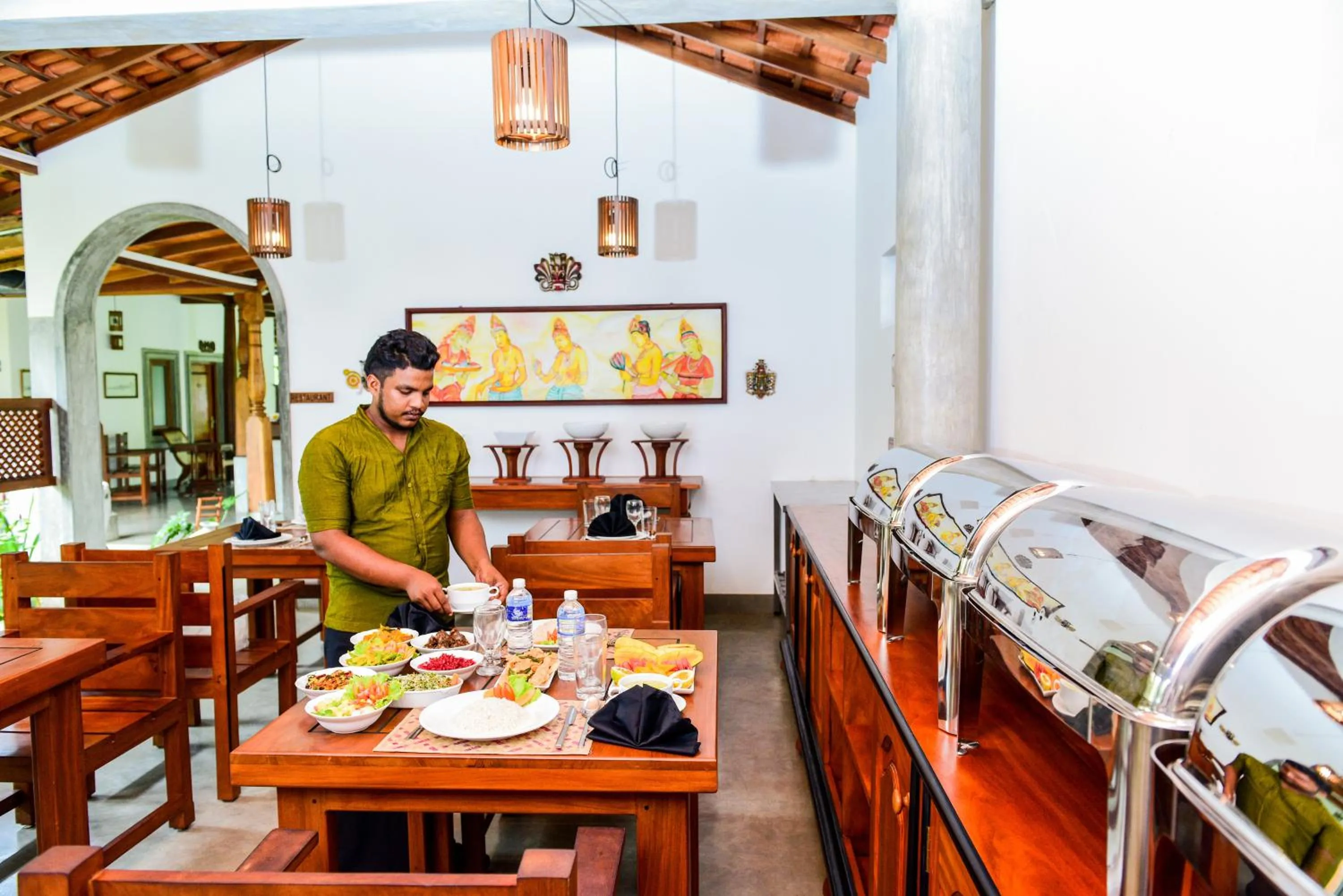 Restaurant/places to eat in Samudra Villa