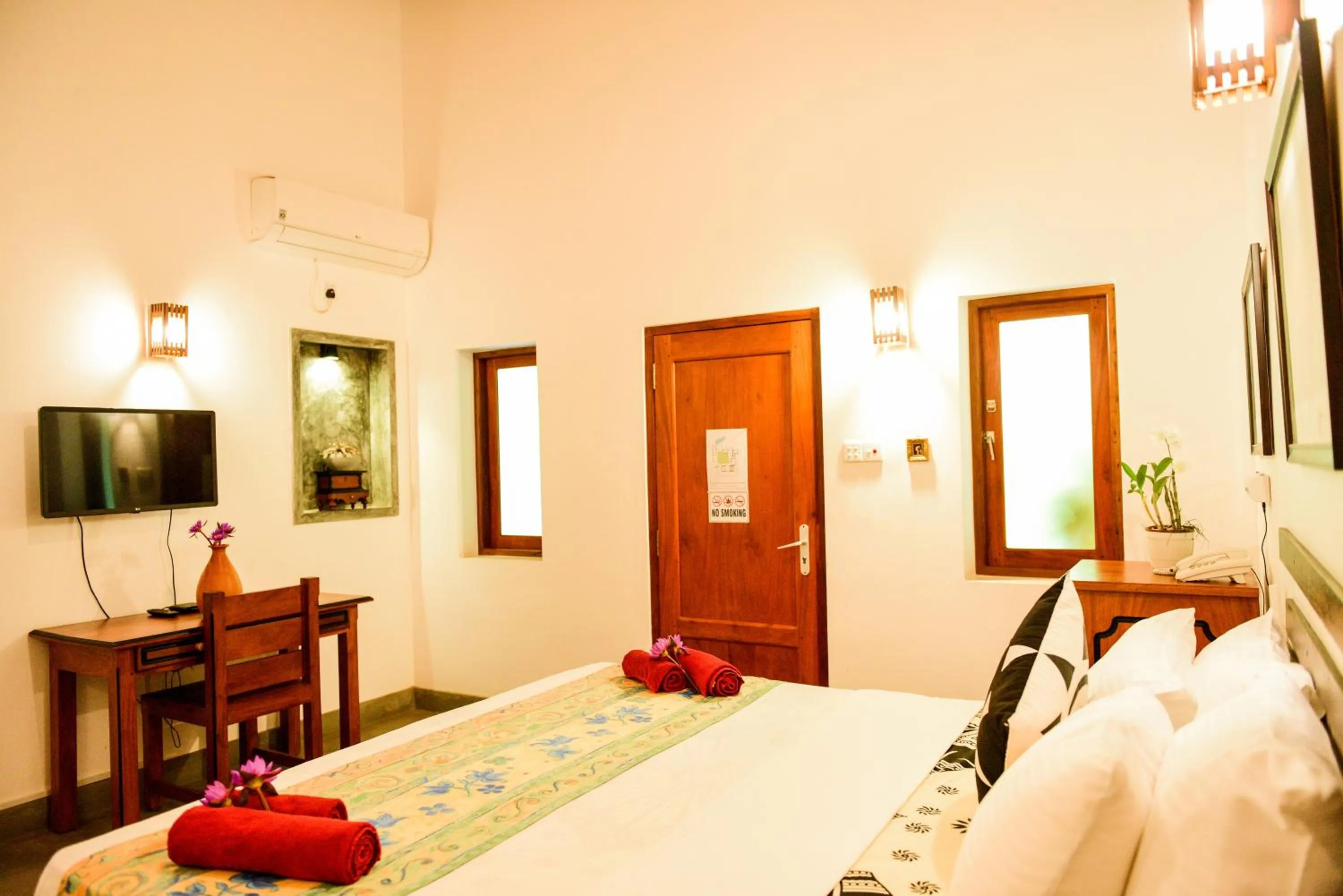 Property building, Bed in Samudra Villa