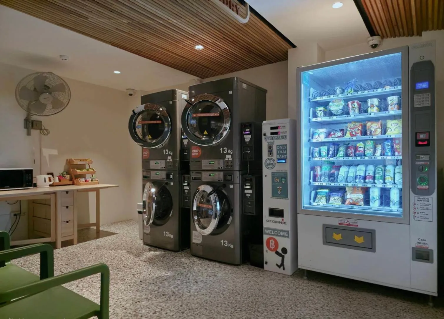 Restaurant/places to eat in Double B Hostel