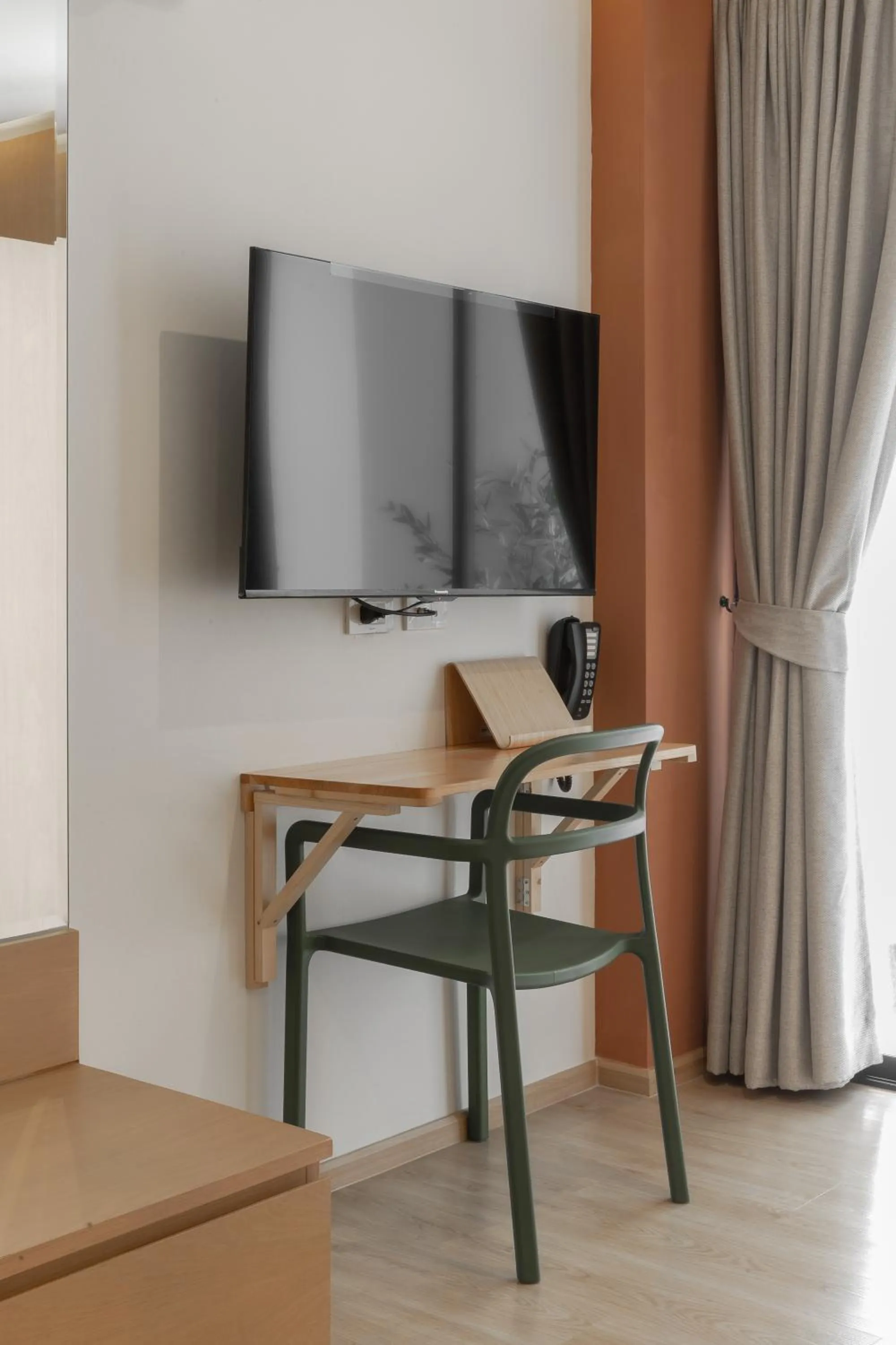 TV and multimedia in Double B Hostel