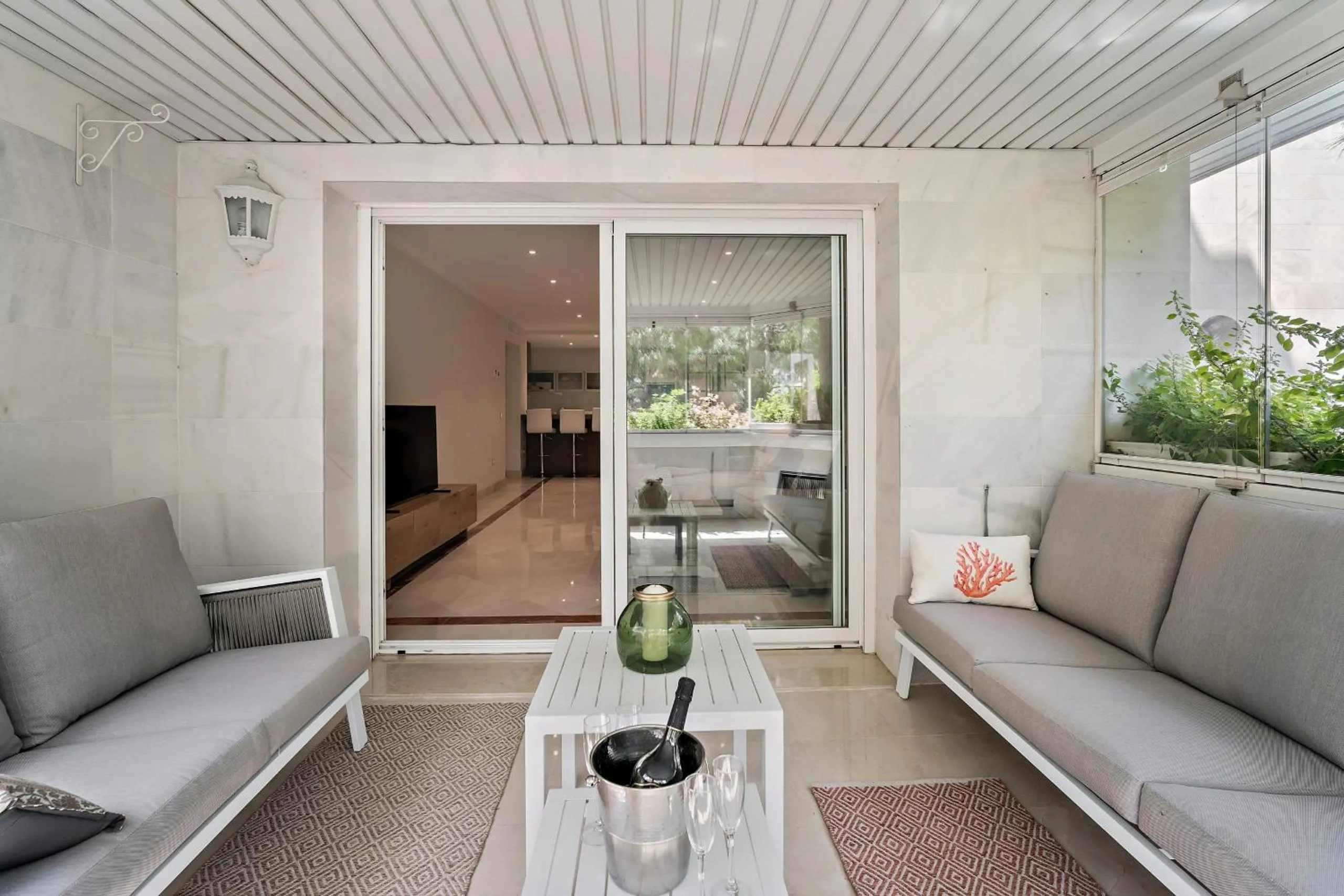 Jardín Del Mediterráneo by Finest Rentals