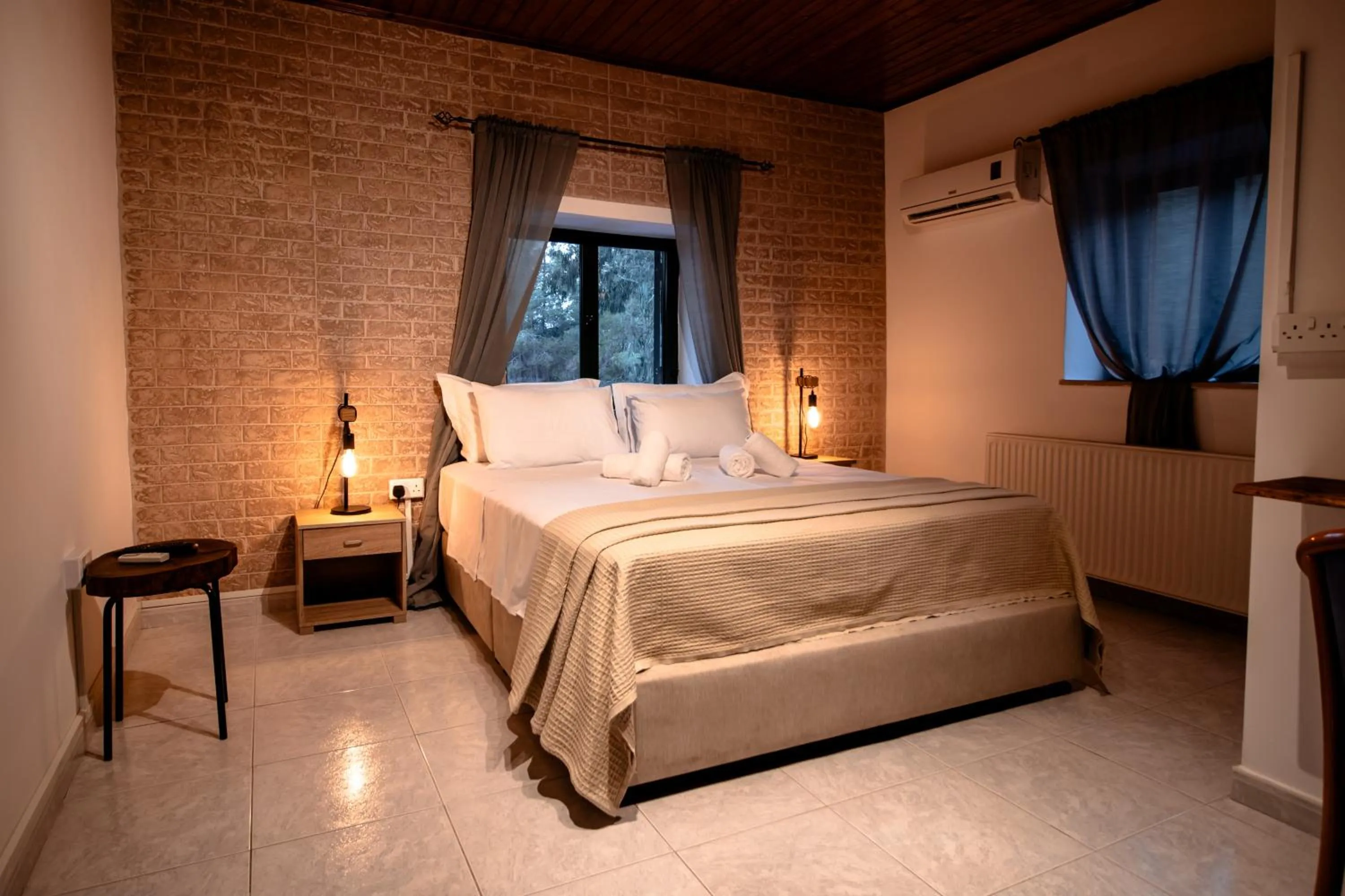 Bed in Pine View Boutique Hotel Adults Only