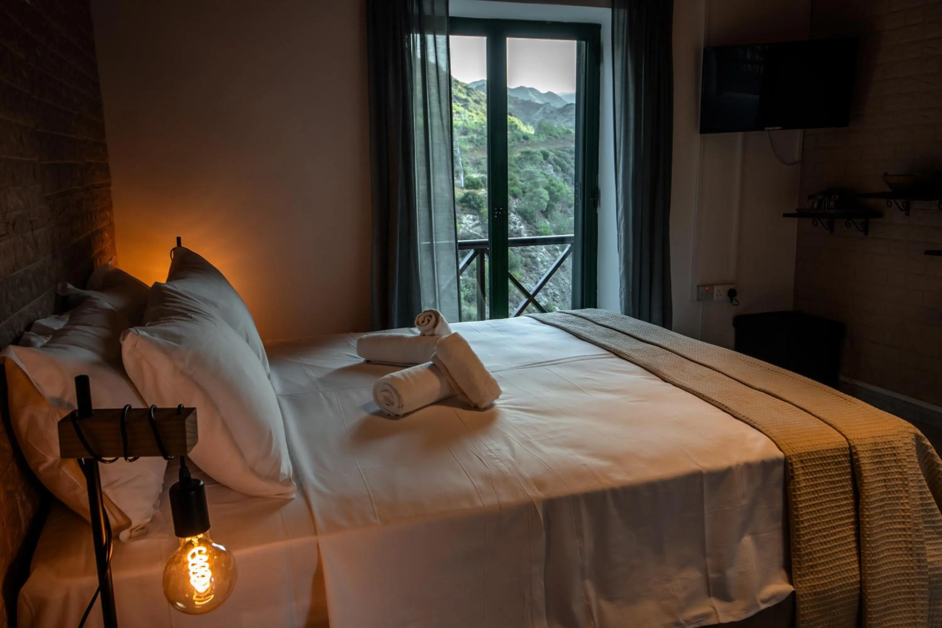 Bed in Pine View Boutique Hotel Adults Only