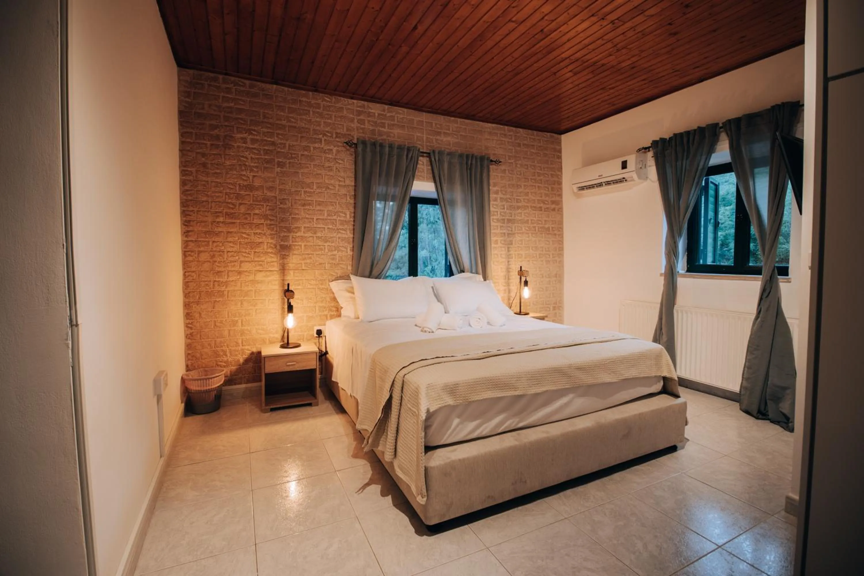 Bed in Pine View Boutique Hotel Adults Only