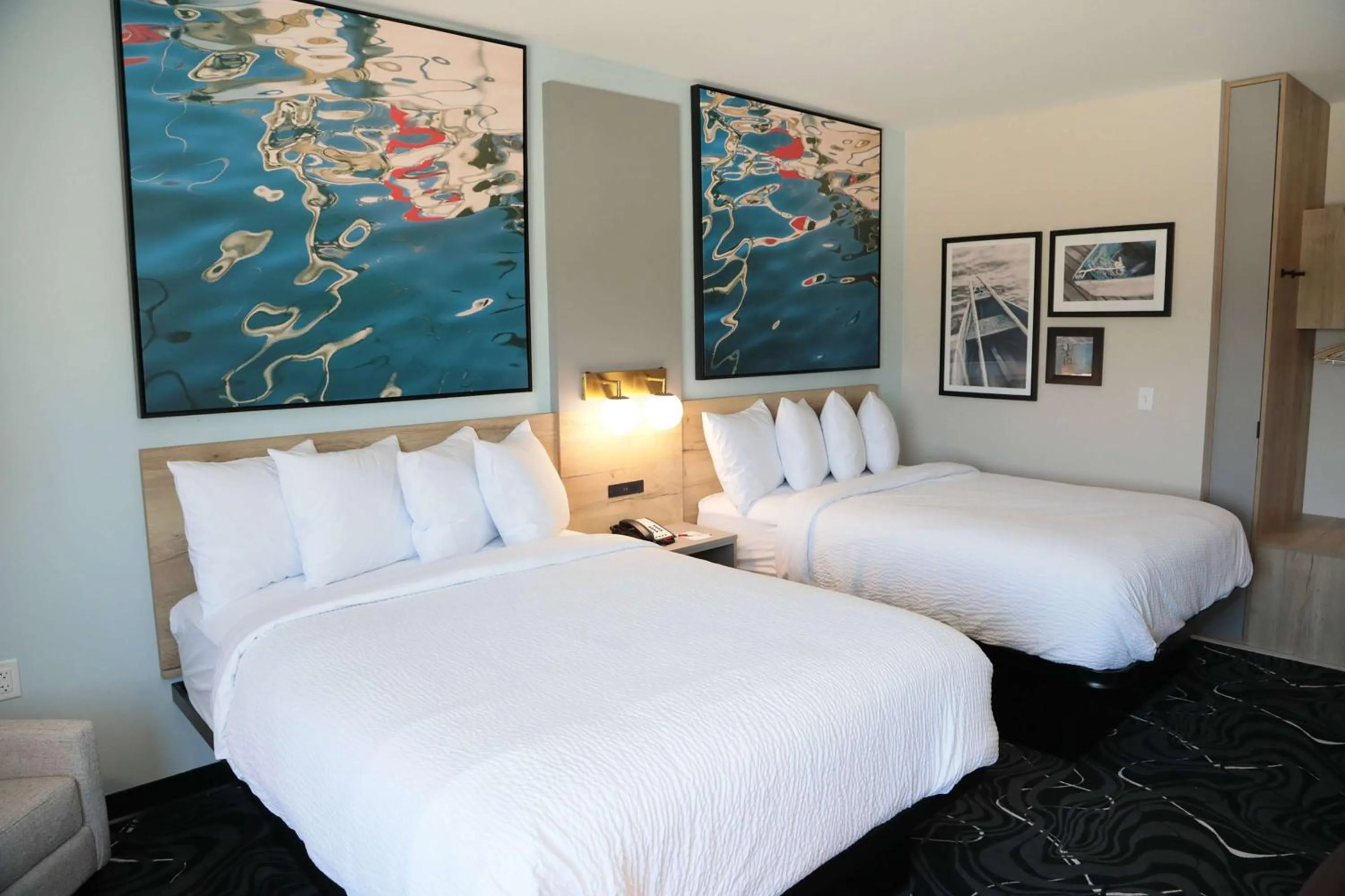 Photo of the whole room, Bed in The Elm, a Ramada by Wyndham