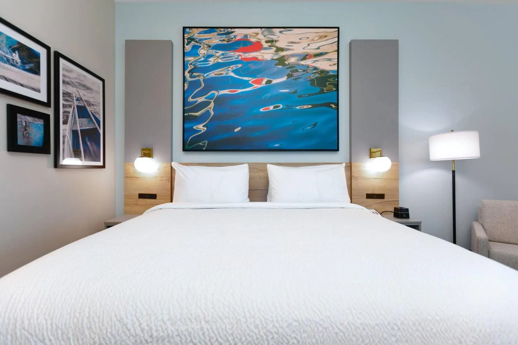 Photo of the whole room, Bed in The Elm, a Ramada by Wyndham