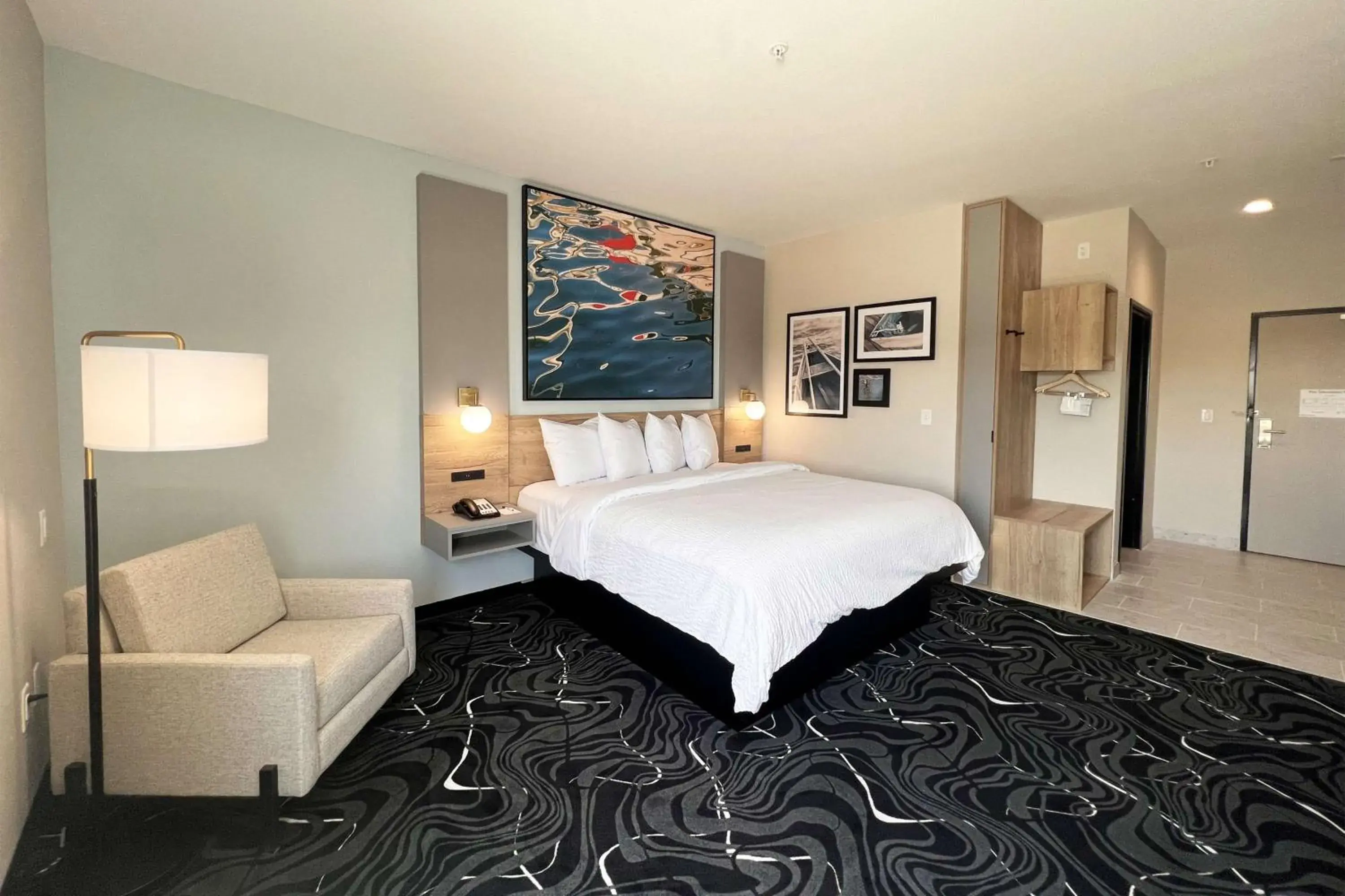 Photo of the whole room, Bed in The Elm, a Ramada by Wyndham Photo of the whole room, Bed in The Elm, a Ramada by Wyndham