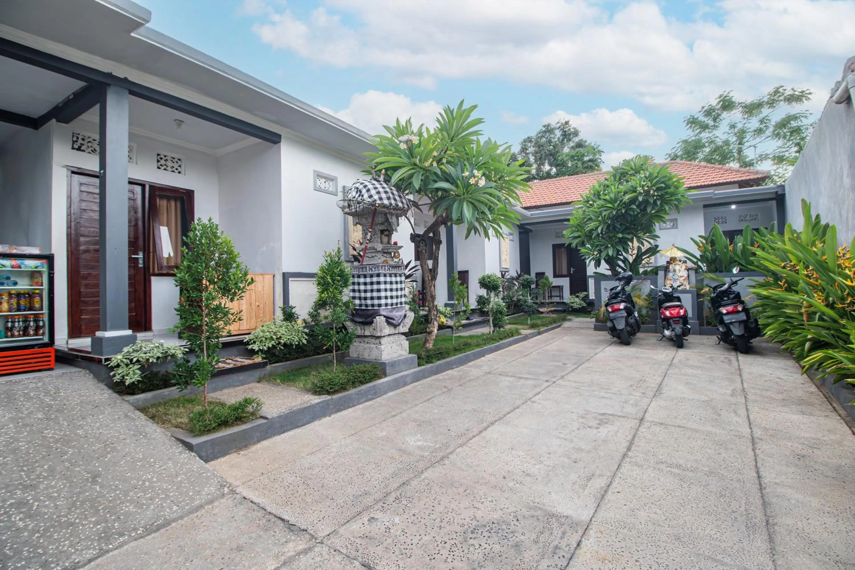 Facade/entrance in OYO 93482 Penginapan Tenang Lovina