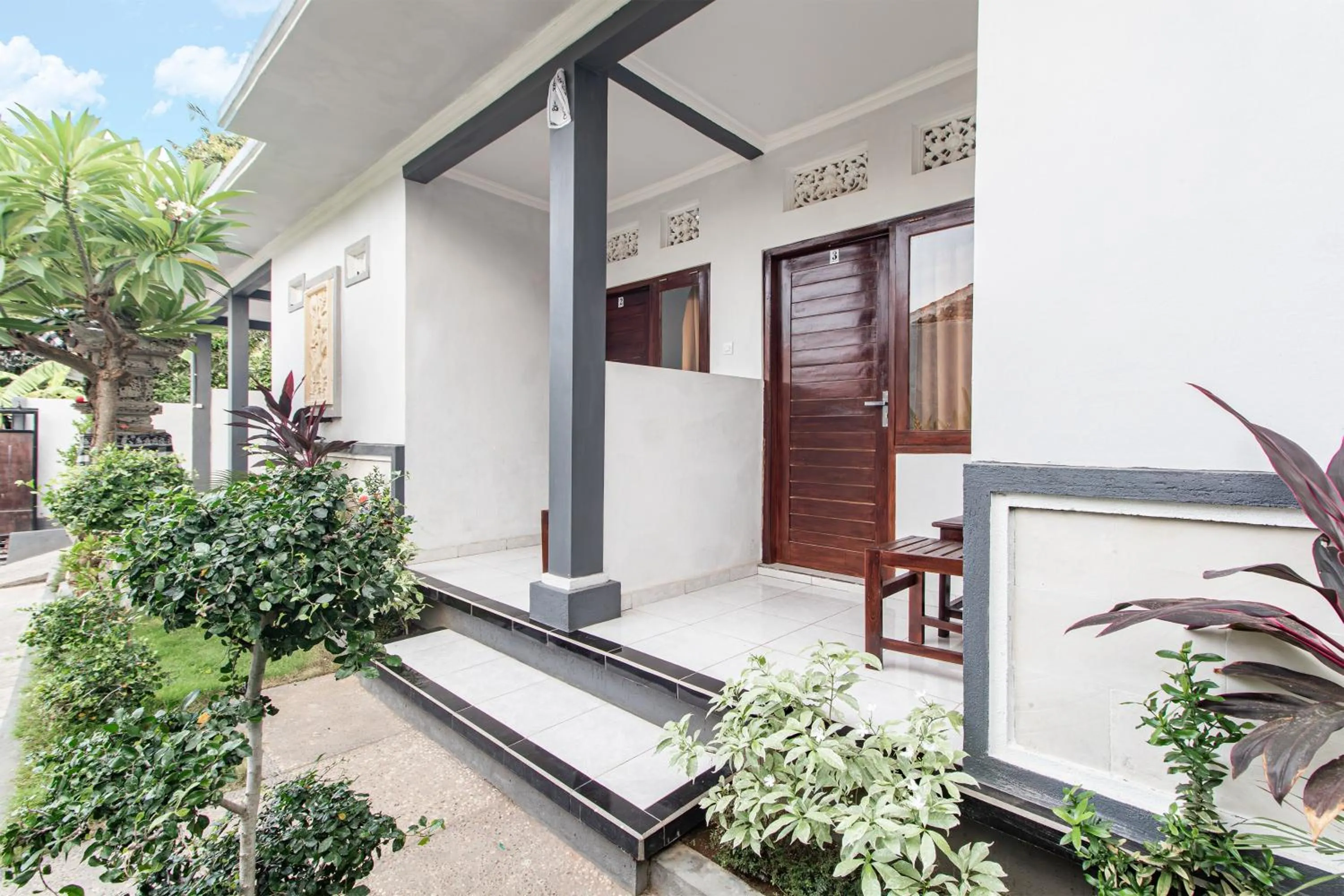 Lobby or reception in OYO 93482 Penginapan Tenang Lovina