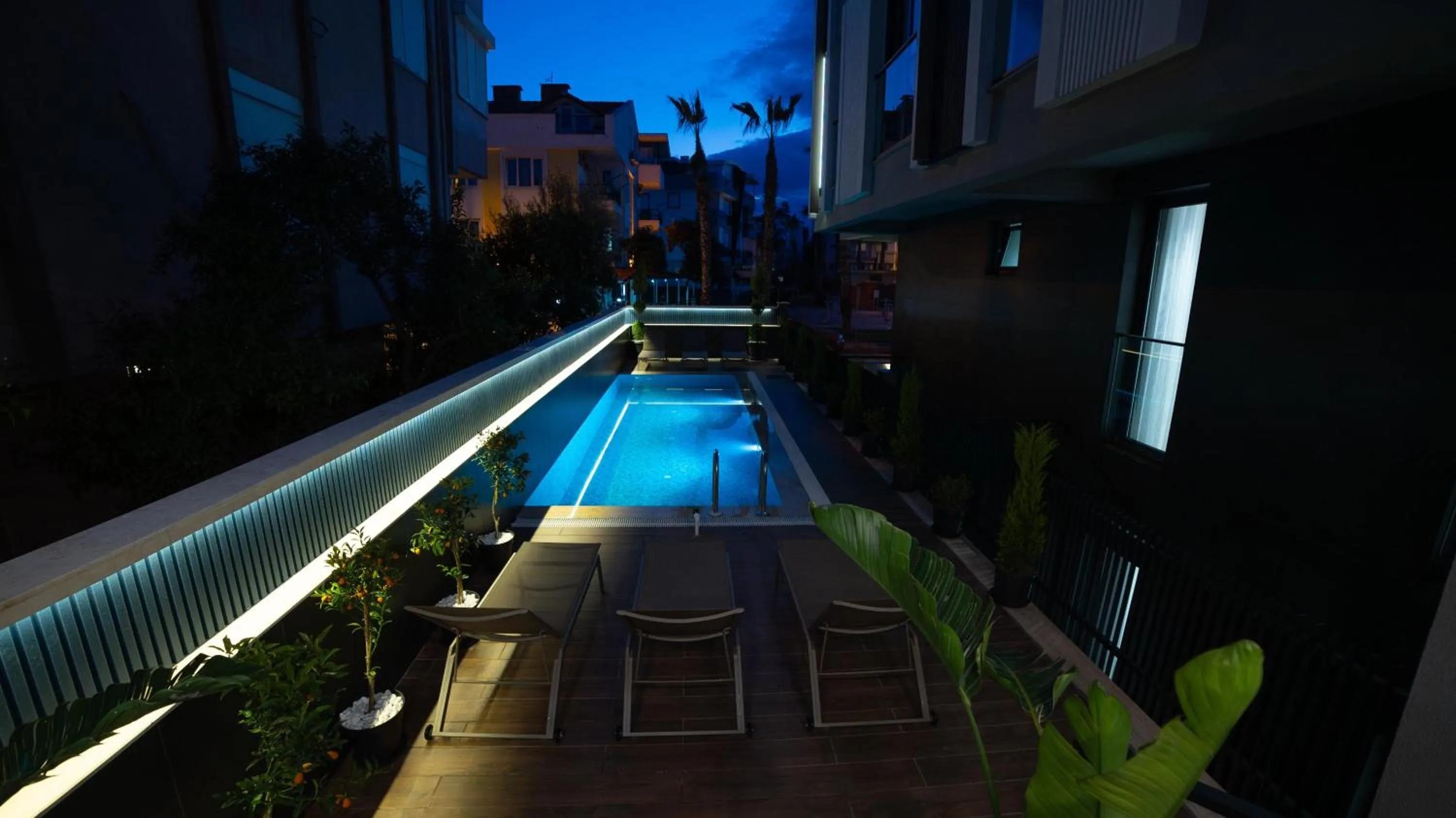 Pool view in Stile Suite Marine Hotel