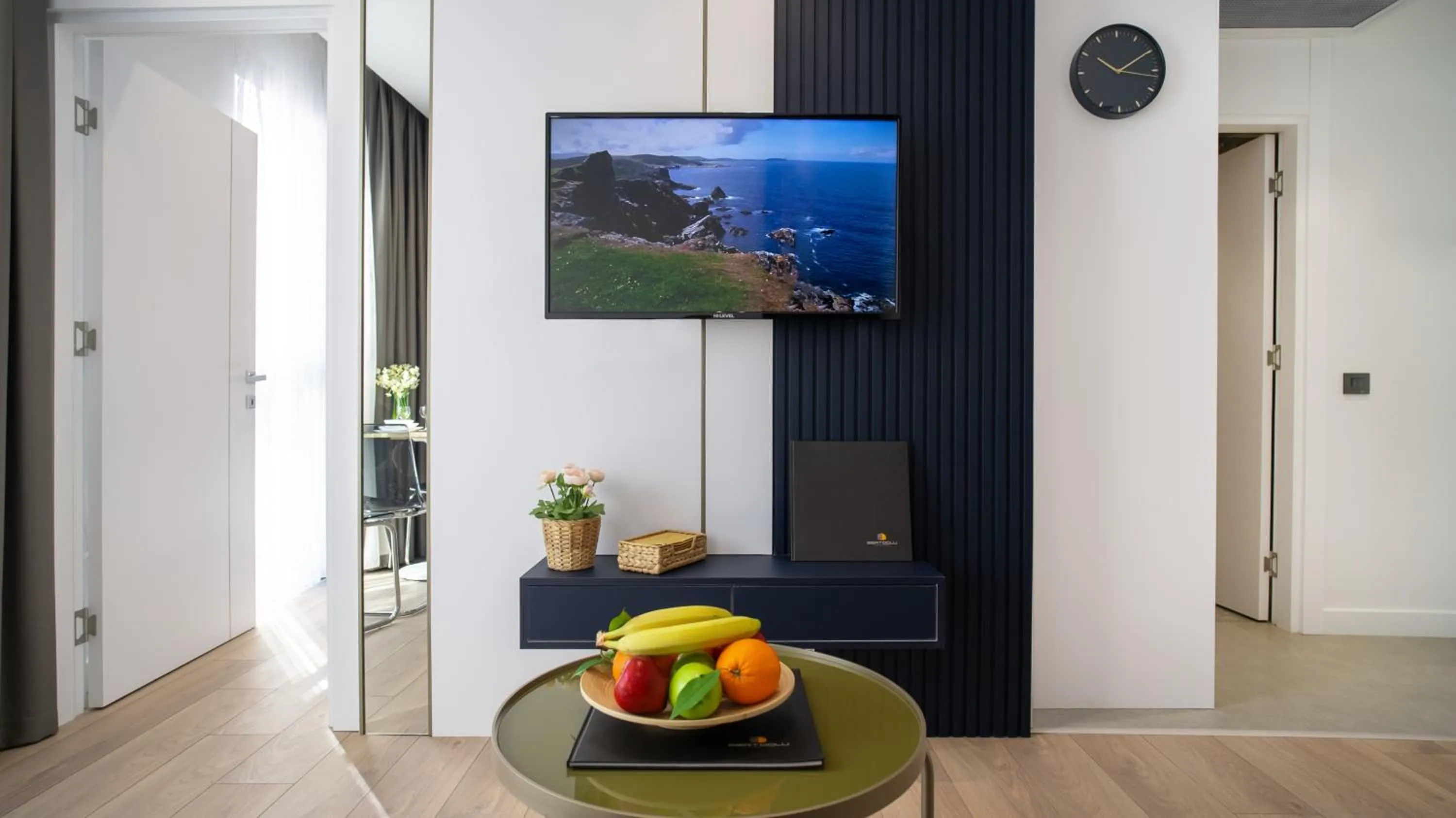 TV and multimedia in Stile Suite Marine Hotel