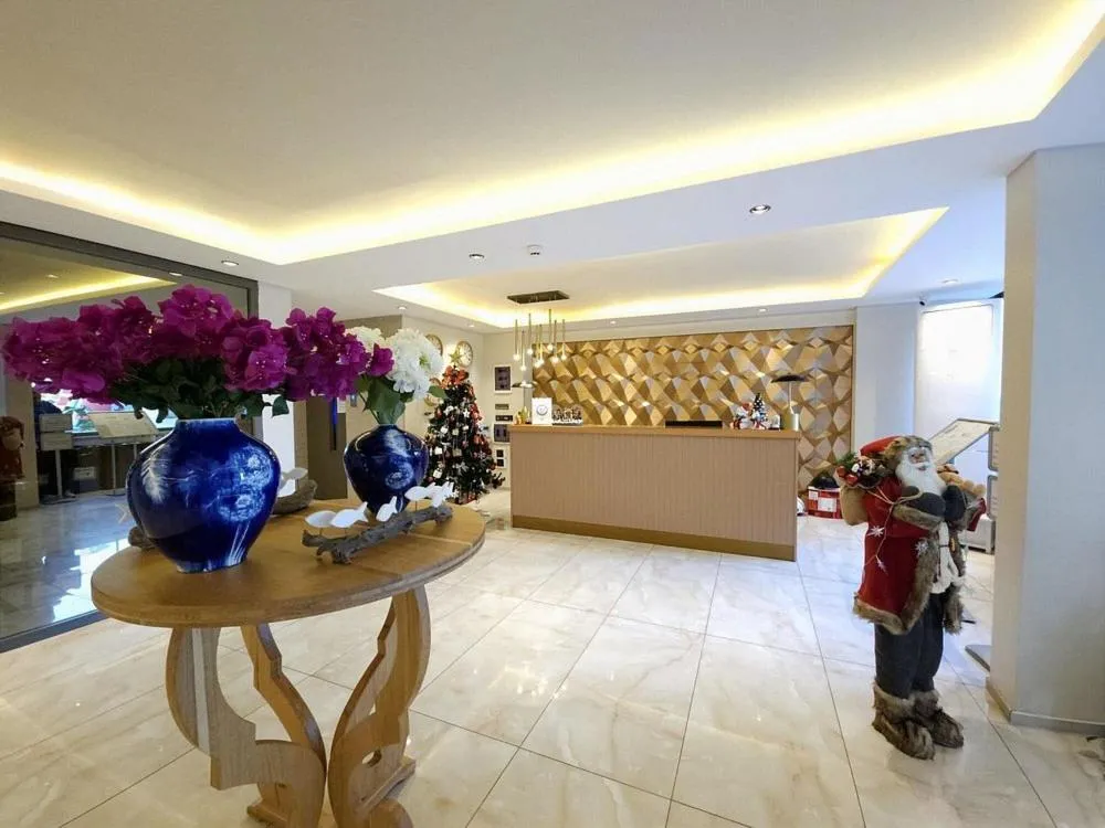 Lobby or reception in FIFTY5 Suite Hotel