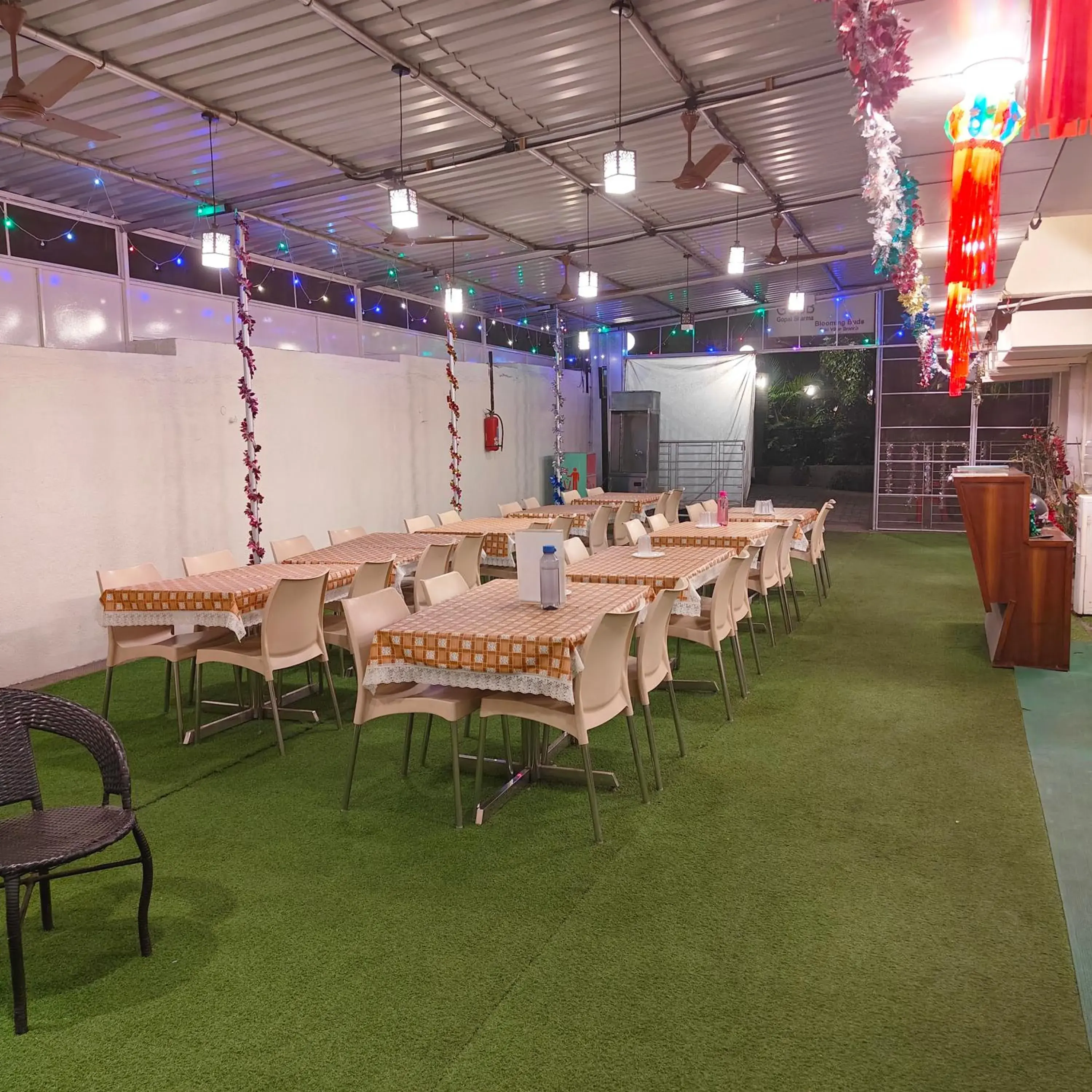 Restaurant/places to eat in Tuliip Residency Restaurant/places to eat in Tuliip Residency