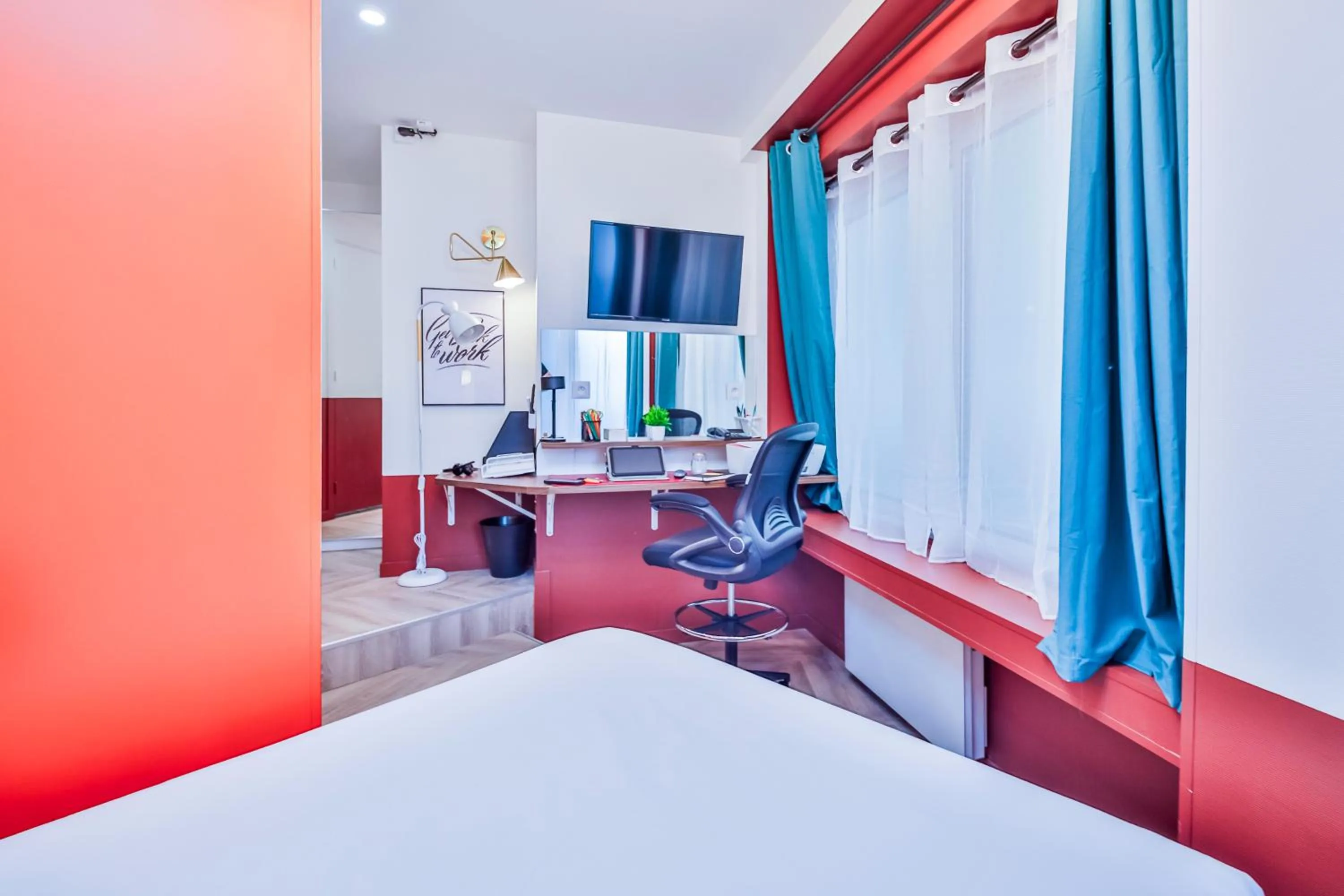 Bed in WS Molitor - Auteuil