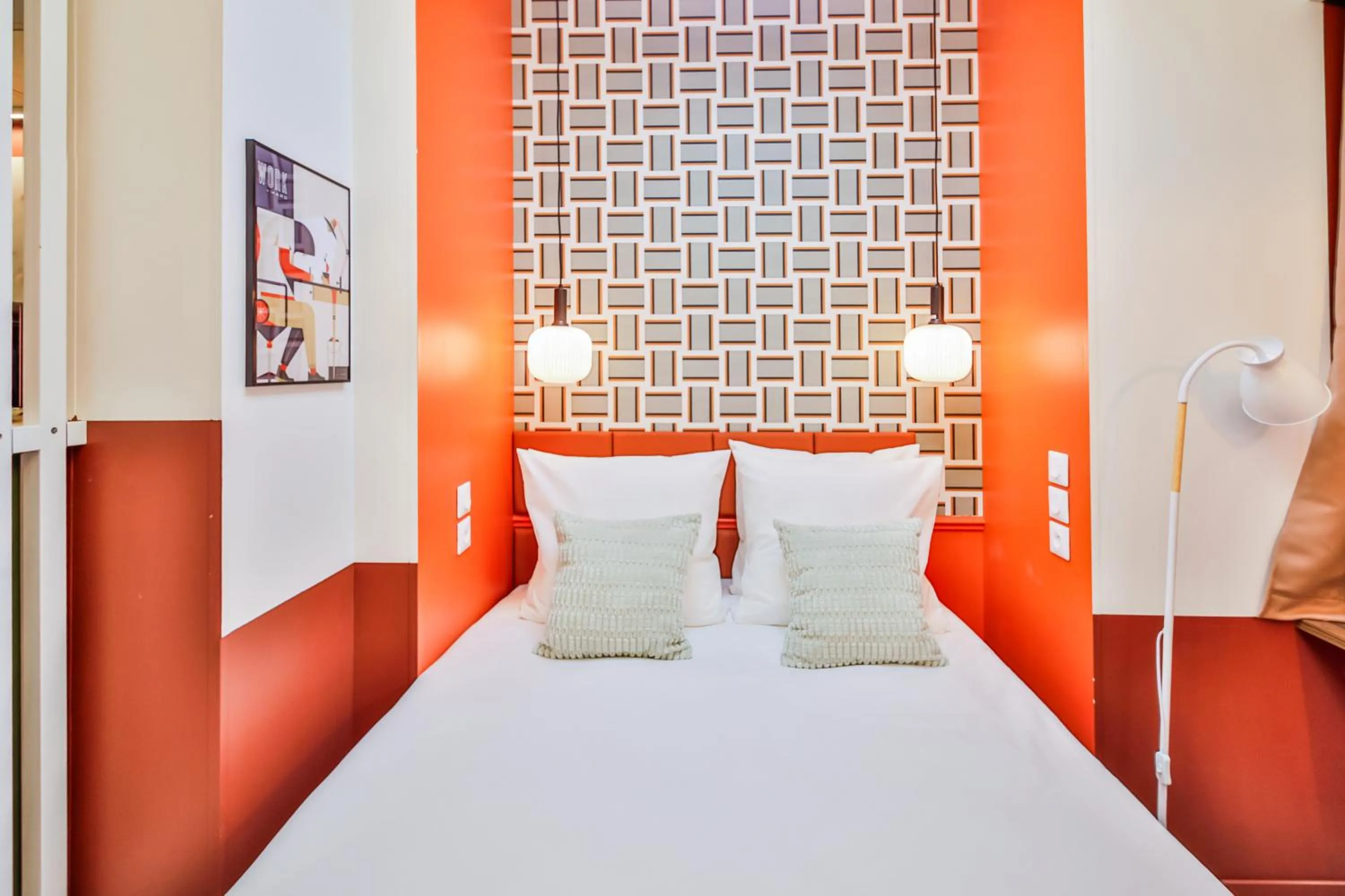 Bed in WS Molitor - Auteuil