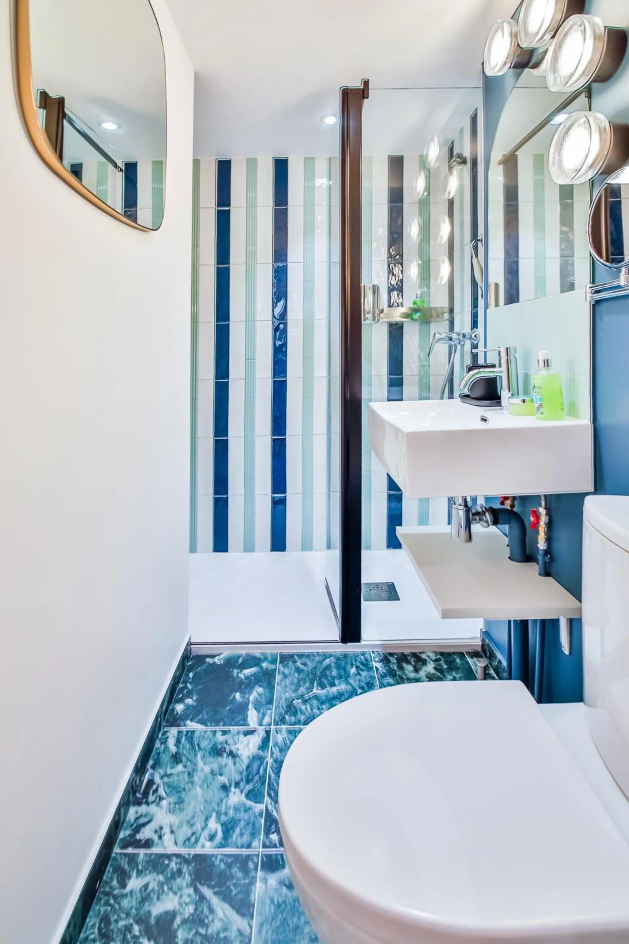 Bathroom in WS Molitor - Auteuil