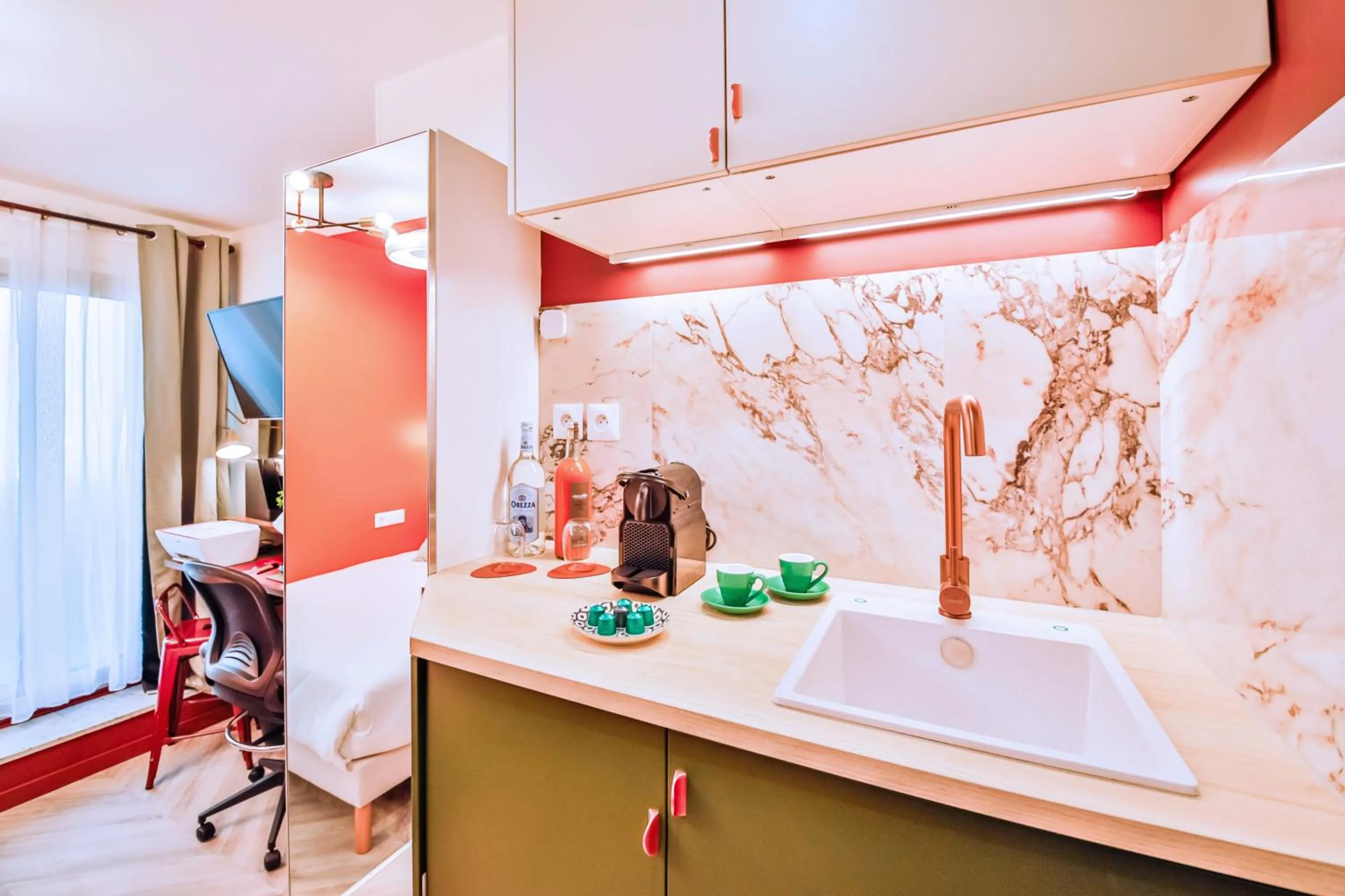 Kitchen or kitchenette in WS Molitor - Auteuil