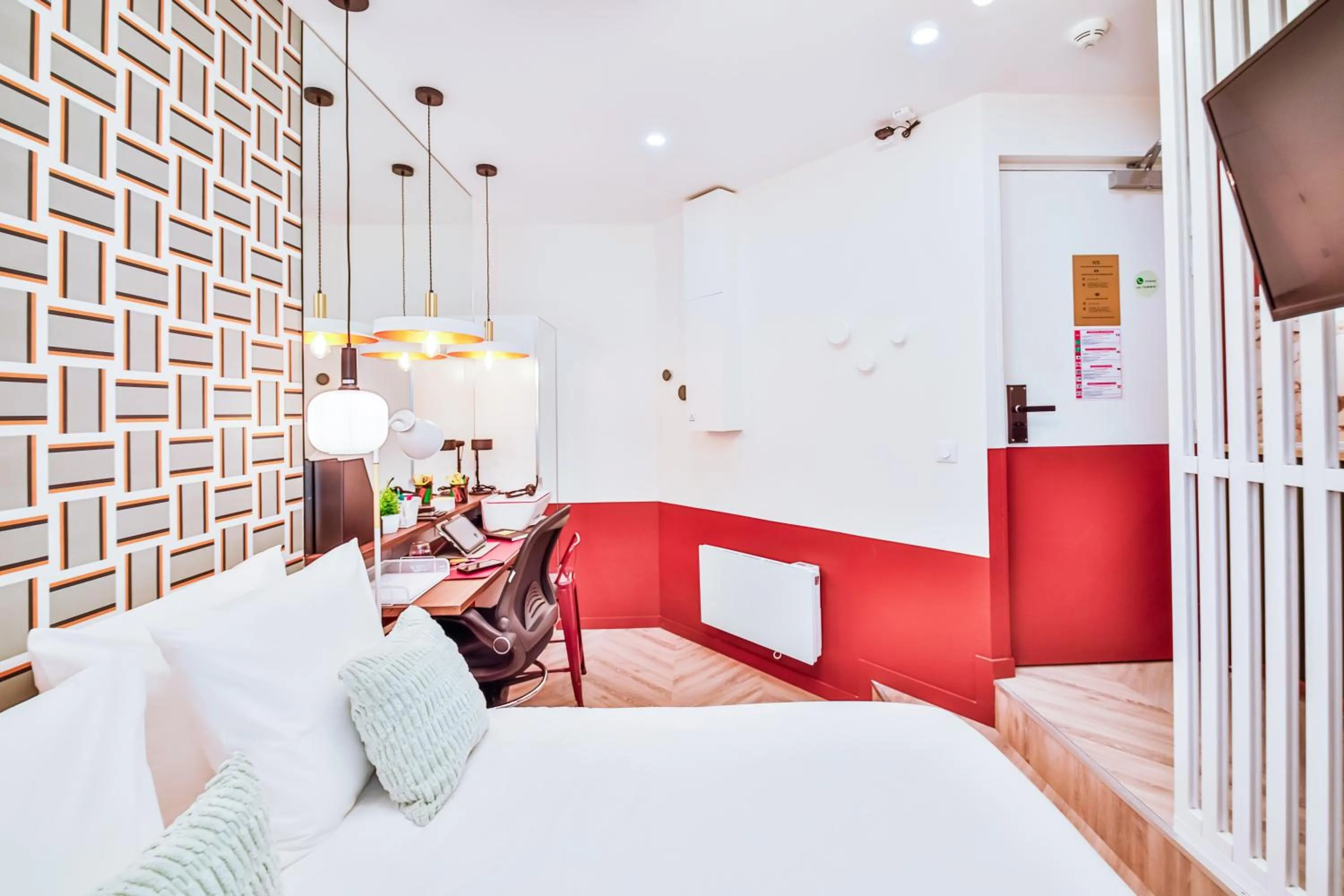 Bed in WS Molitor - Auteuil