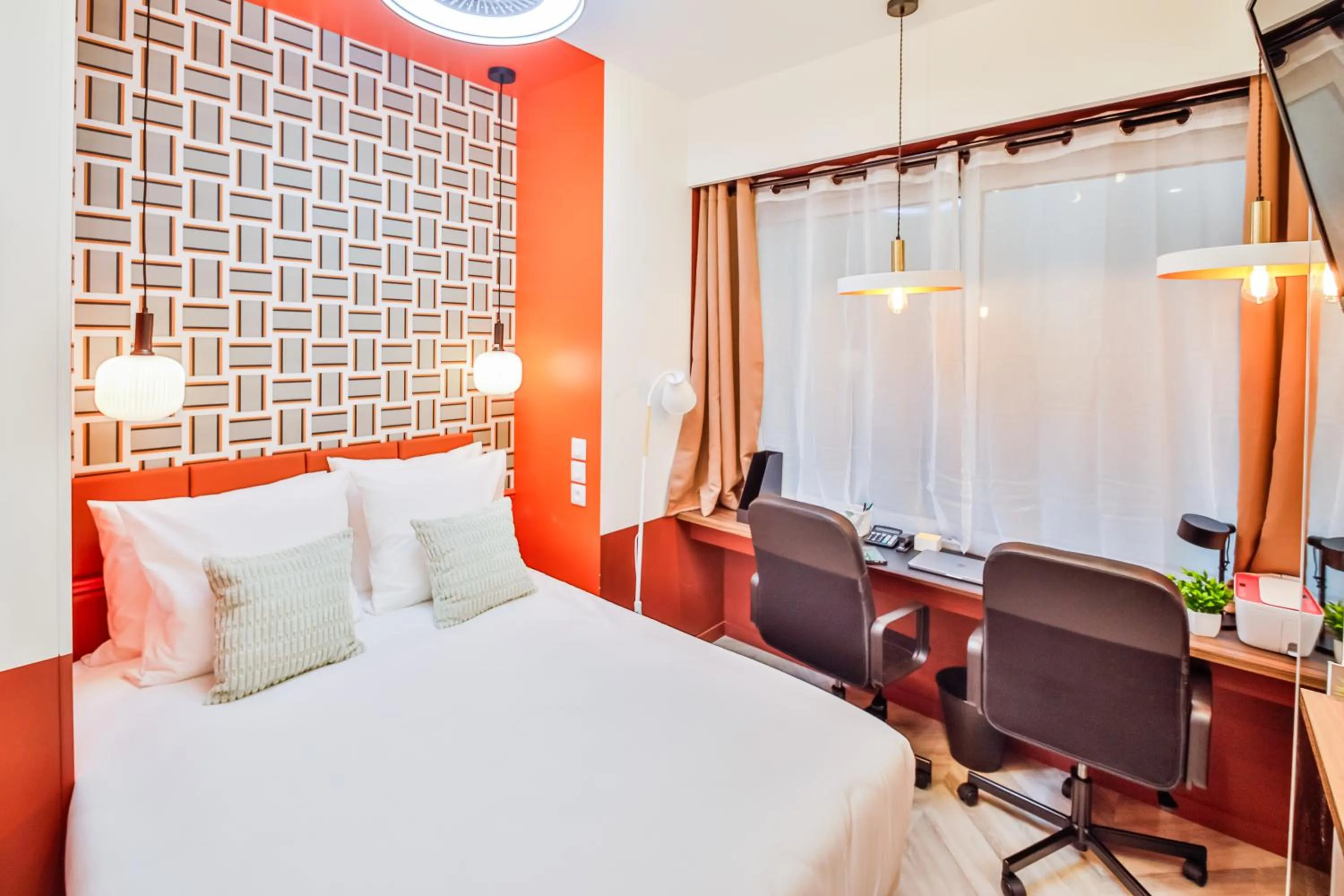 Bed in WS Molitor - Auteuil