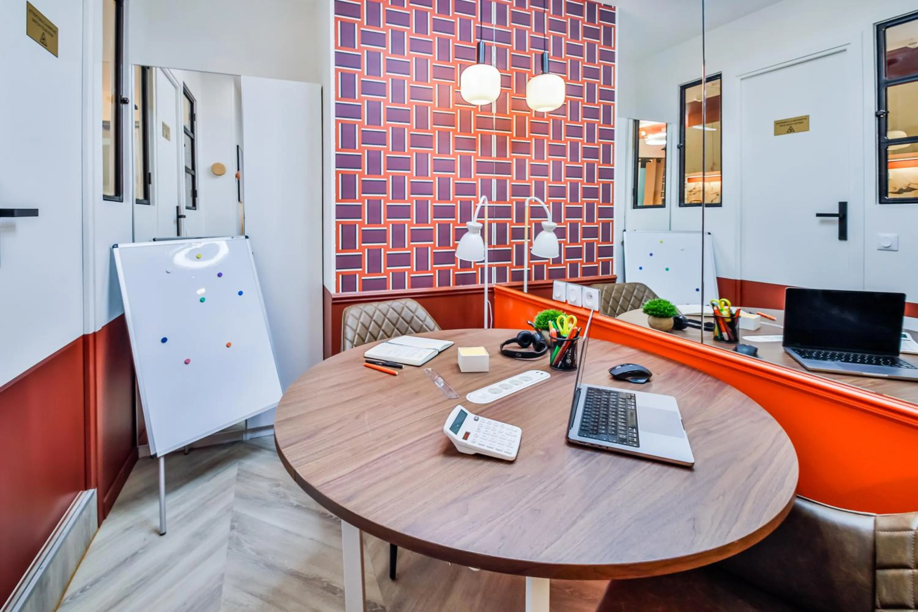 Seating area in WS Molitor - Auteuil