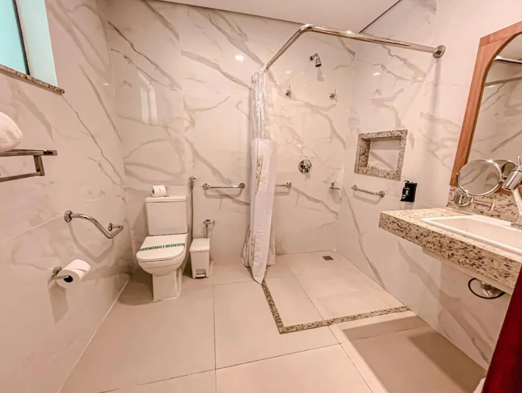 Shower in Principe do Mutá Hotel Design