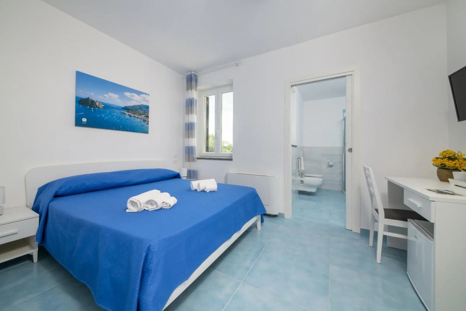 Bedroom, Bed in B&B La Vigna - Ischia Ponte