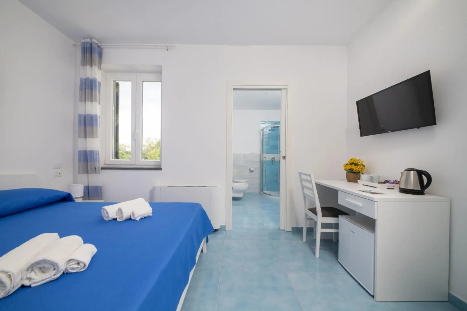 Bedroom, Bed in B&B La Vigna - Ischia Ponte