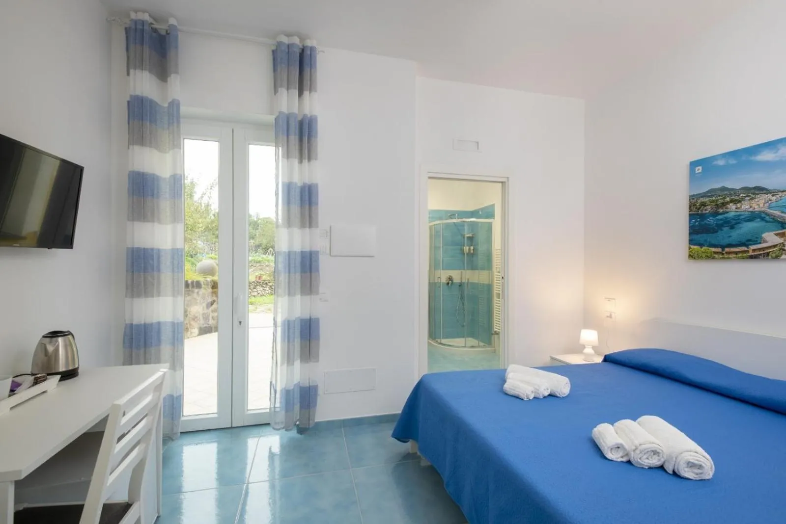 Photo of the whole room, Bed in B&B La Vigna - Ischia Ponte