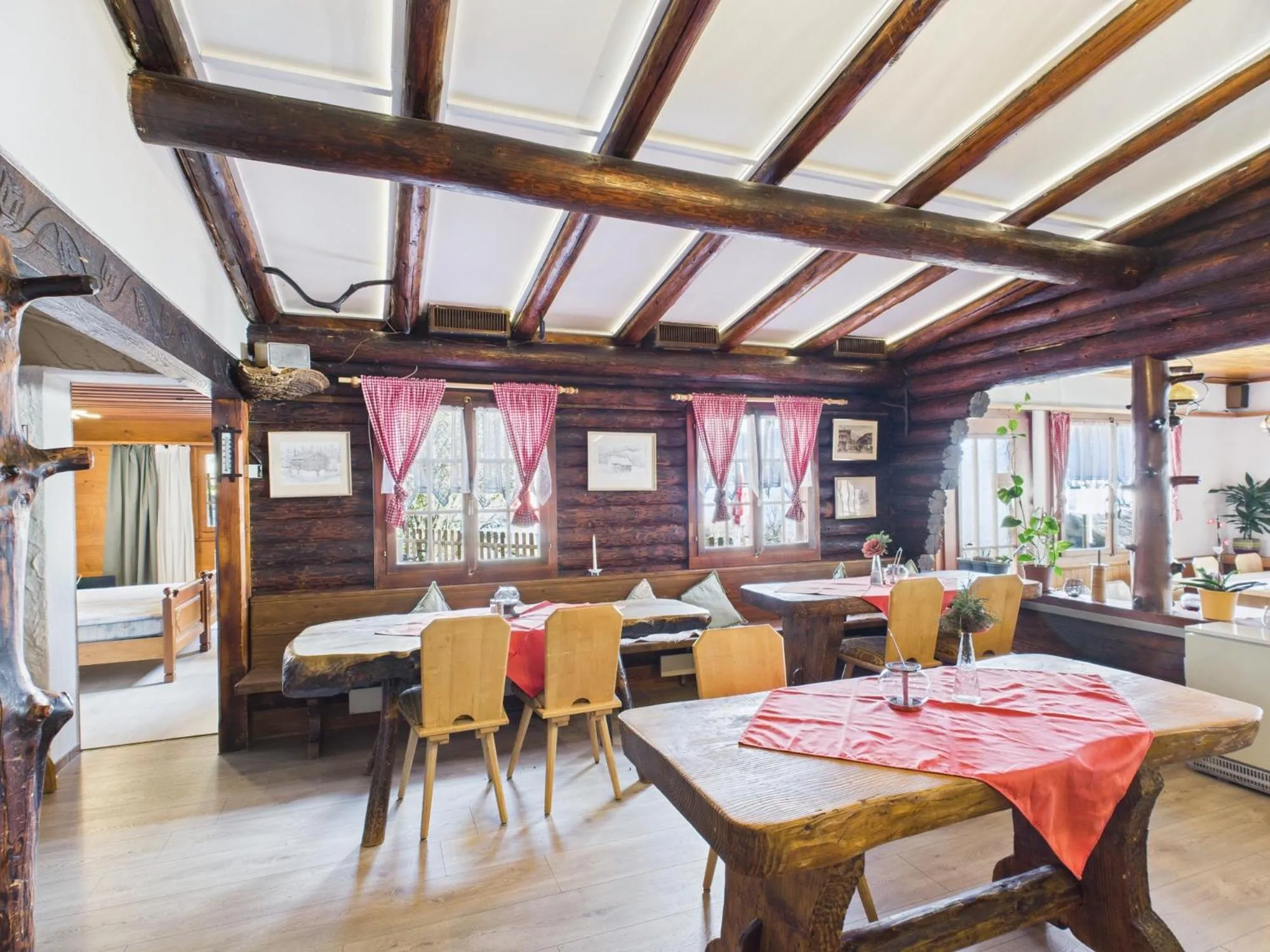 Restaurant/places to eat in Hotel Wildbach Brienz