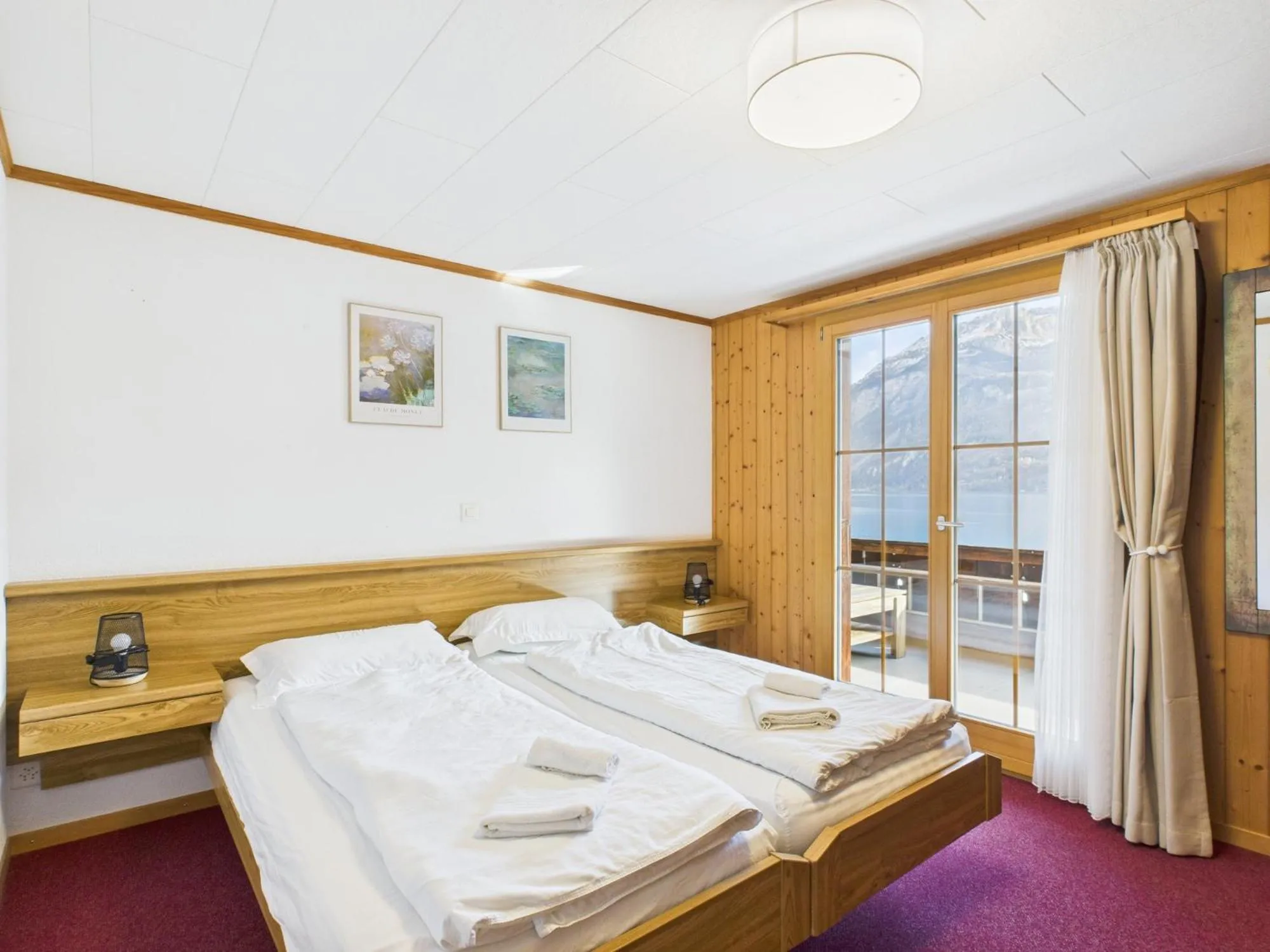 Balcony/Terrace, Bed in Hotel Wildbach Brienz