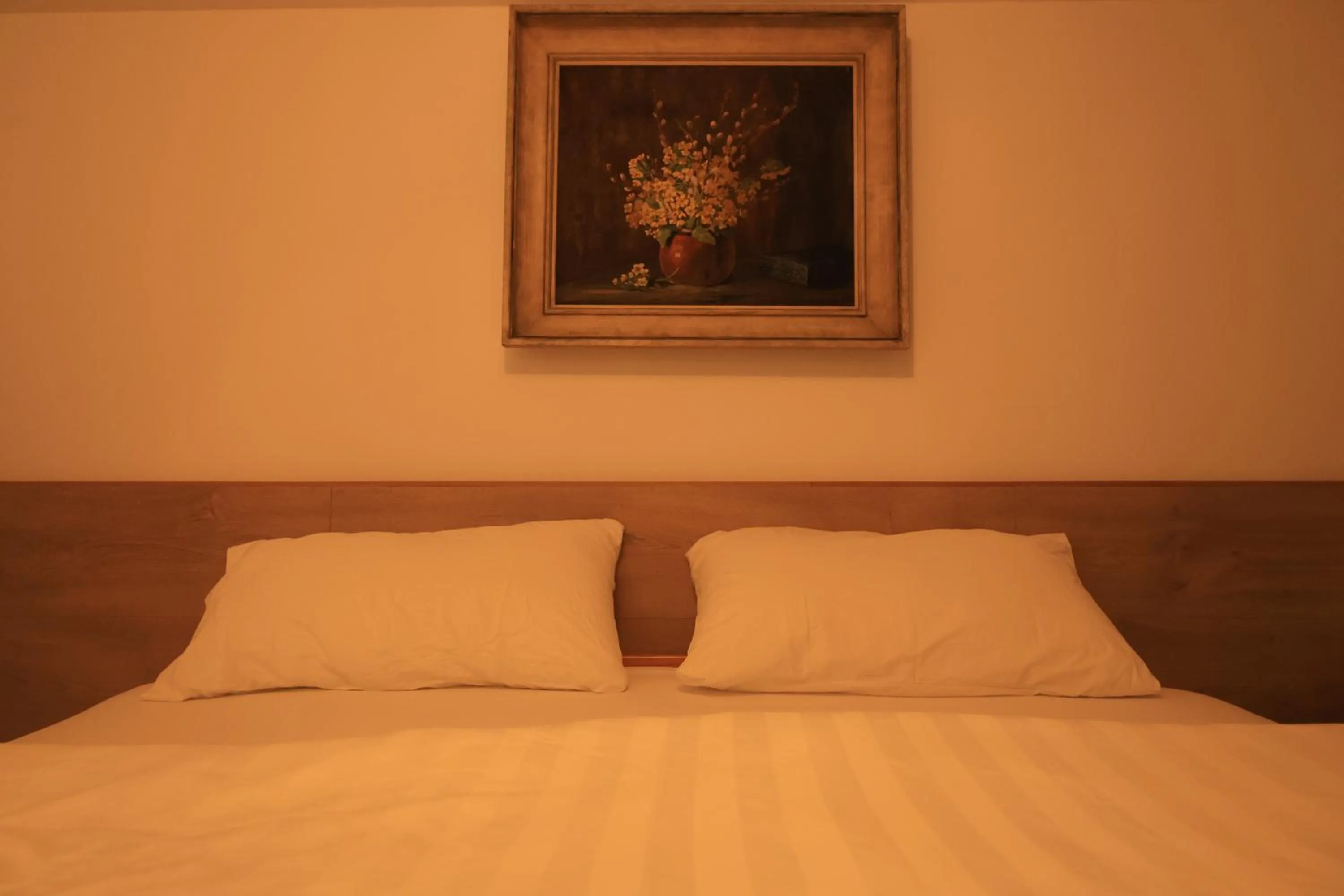 Bed in Hotel Wildbach Brienz