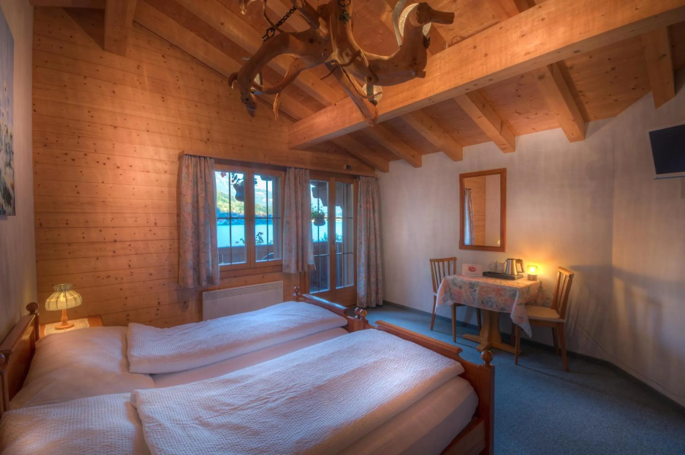 Bed in Hotel Wildbach Brienz