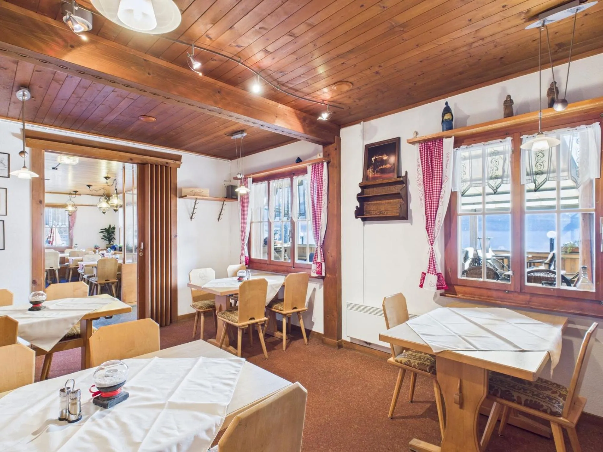 Restaurant/places to eat in Hotel Wildbach Brienz