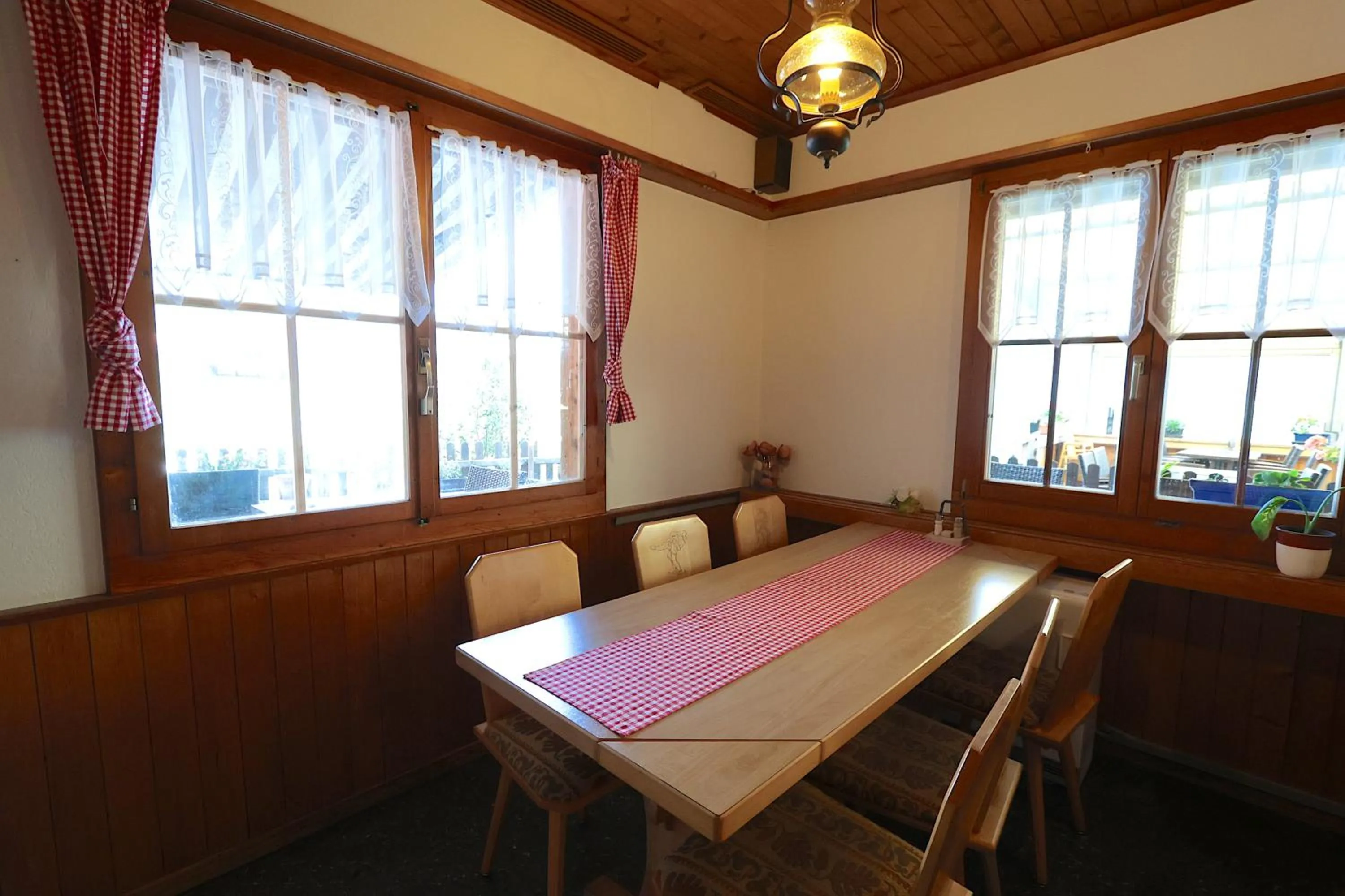 Seating area in Hotel Wildbach Brienz