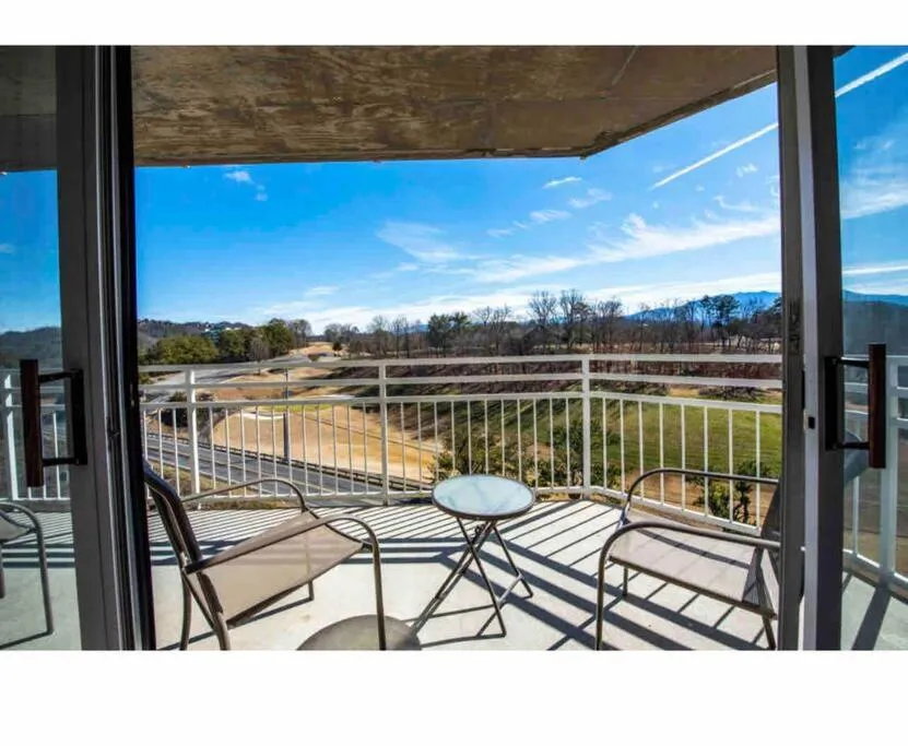 Amazing Mountain Views, 5 min to Dollywood&parkway