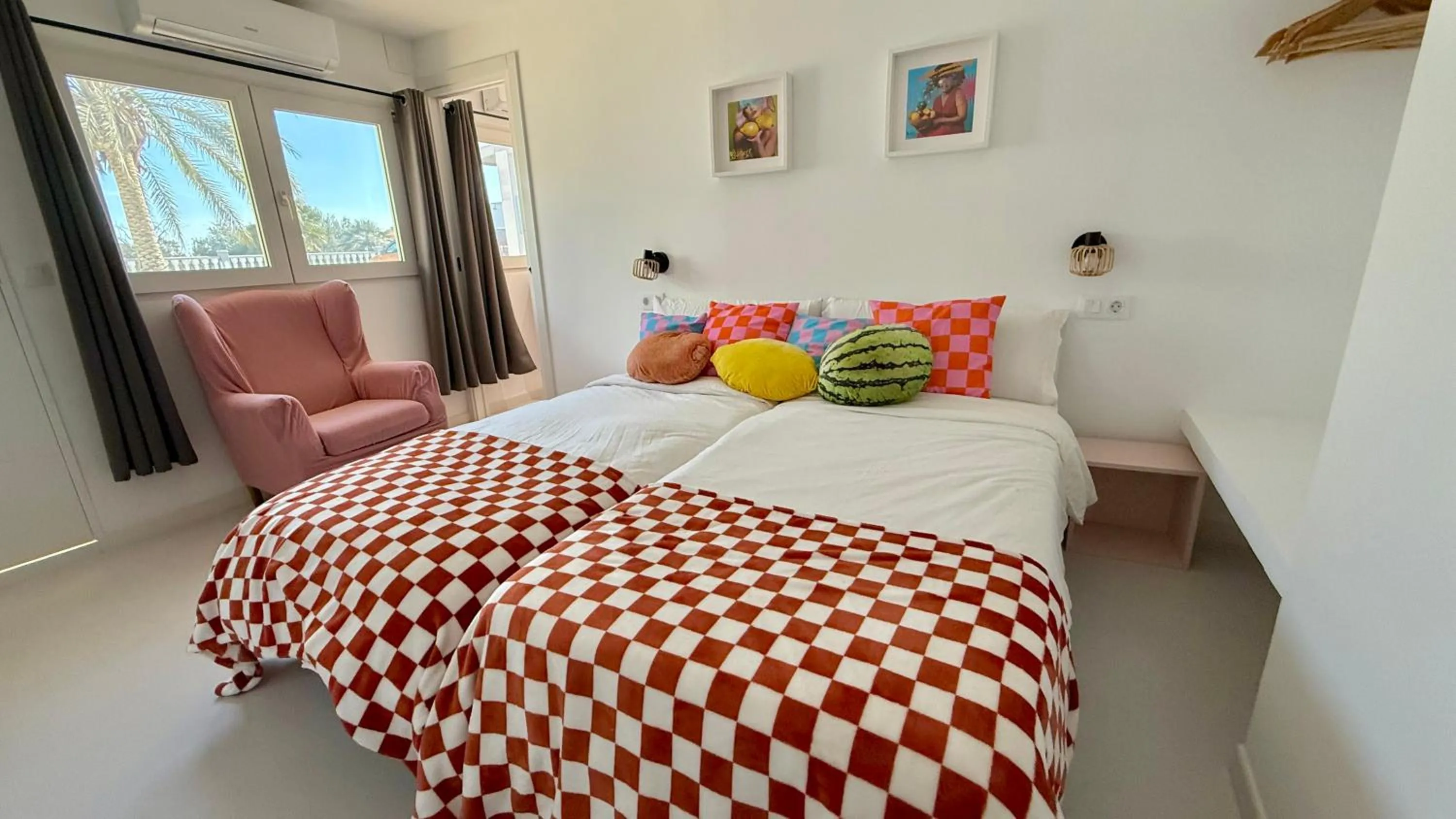 Bed in Kiwidestiny Alicante