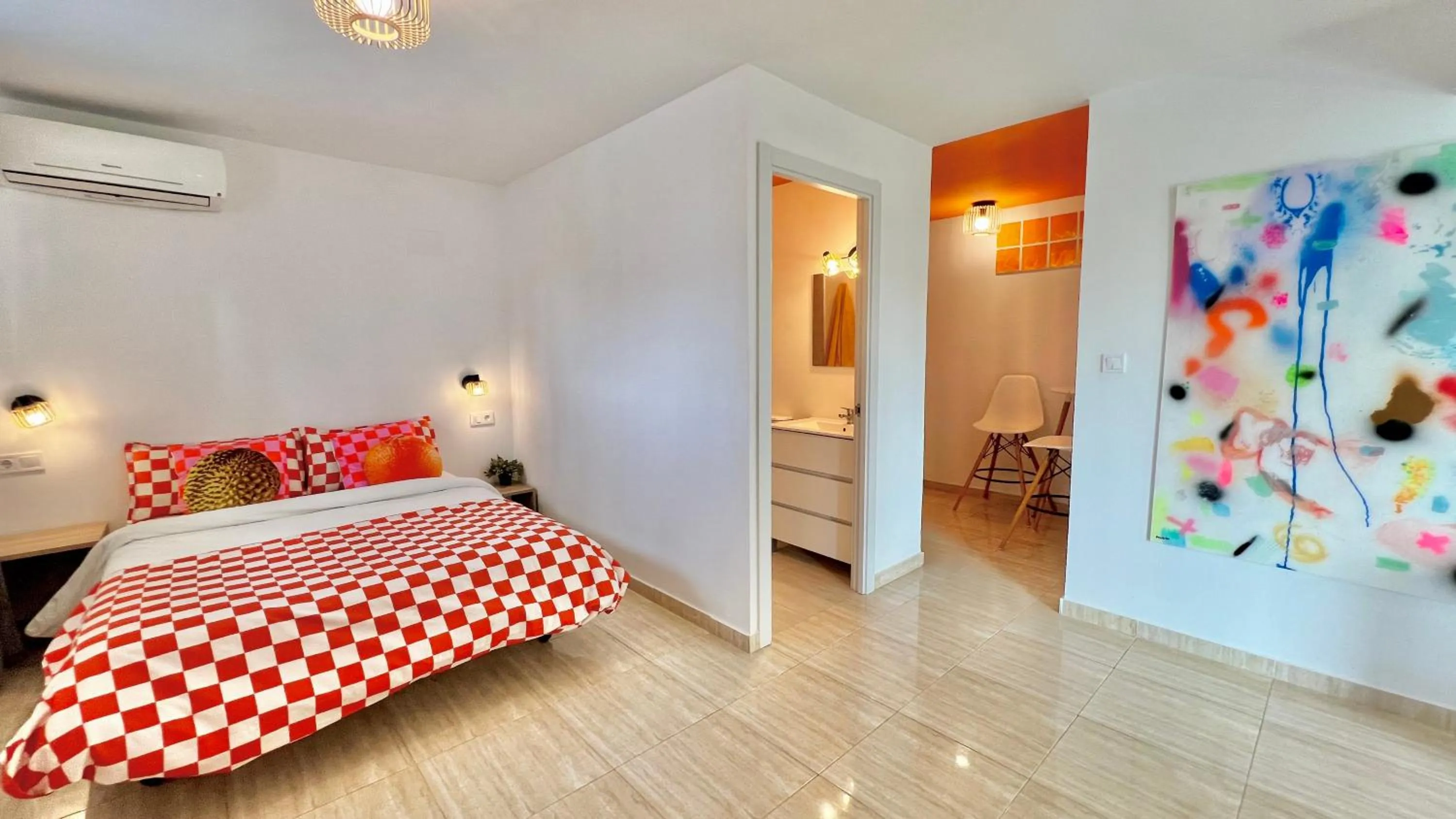 Bed in Kiwidestiny Alicante