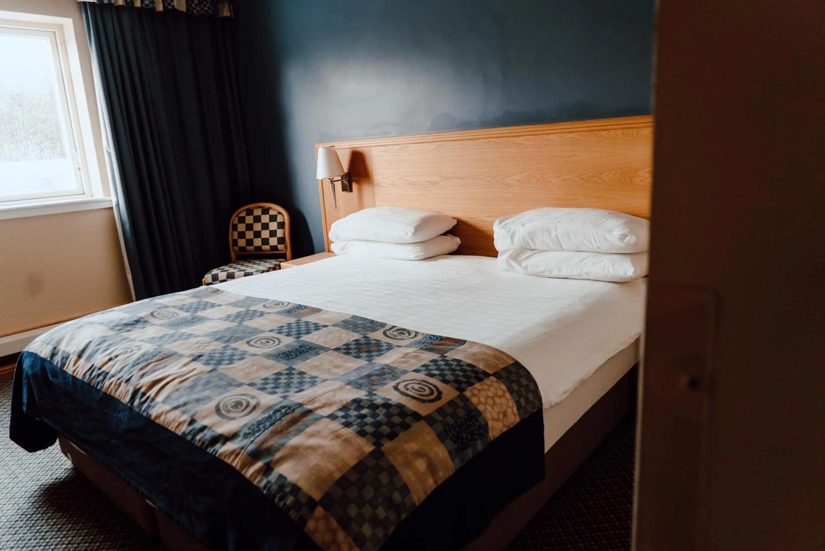 Photo of the whole room, Bed in Cabarfeidh Hotel
