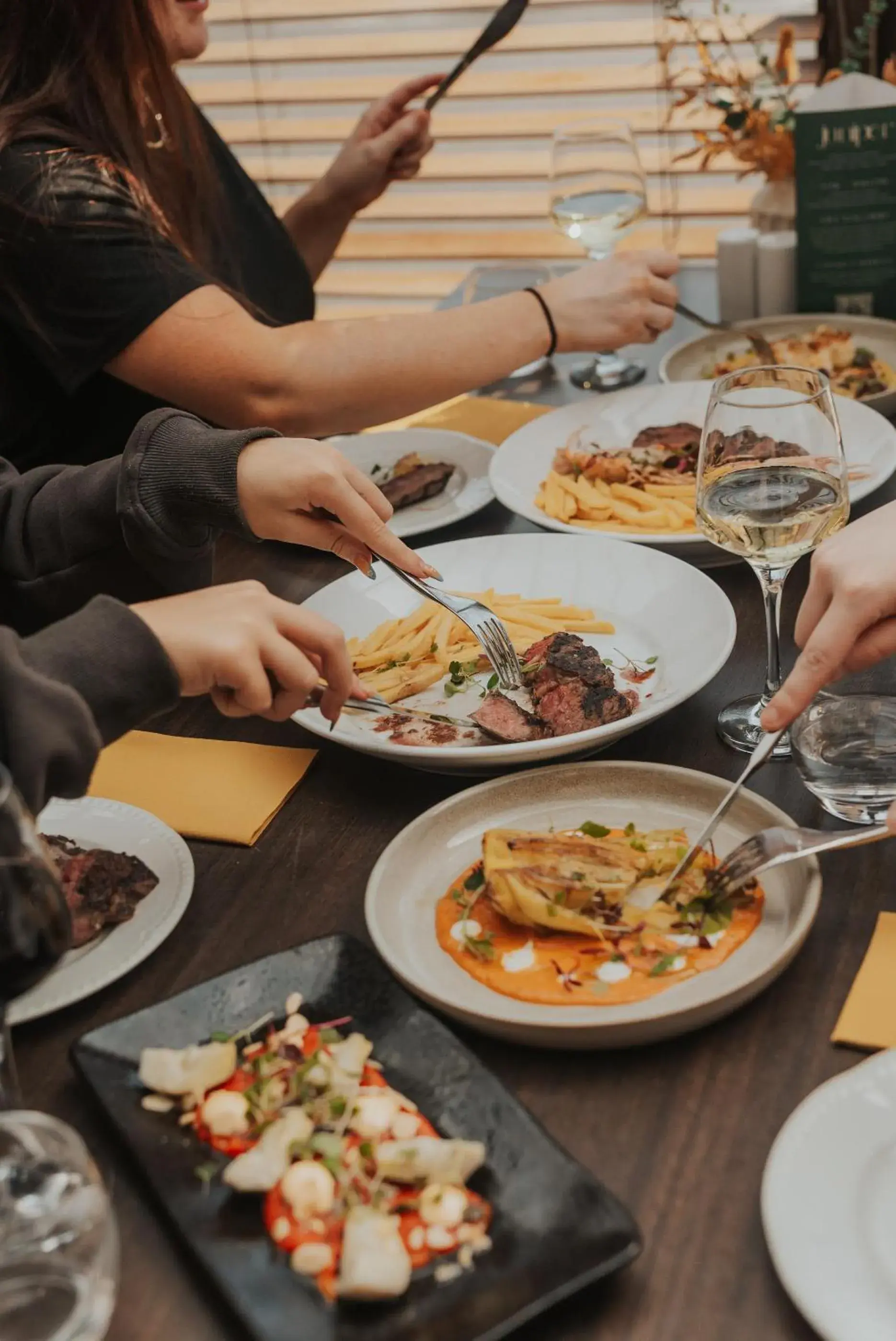 Food and drinks in Cabarfeidh Hotel Food and drinks in Cabarfeidh Hotel