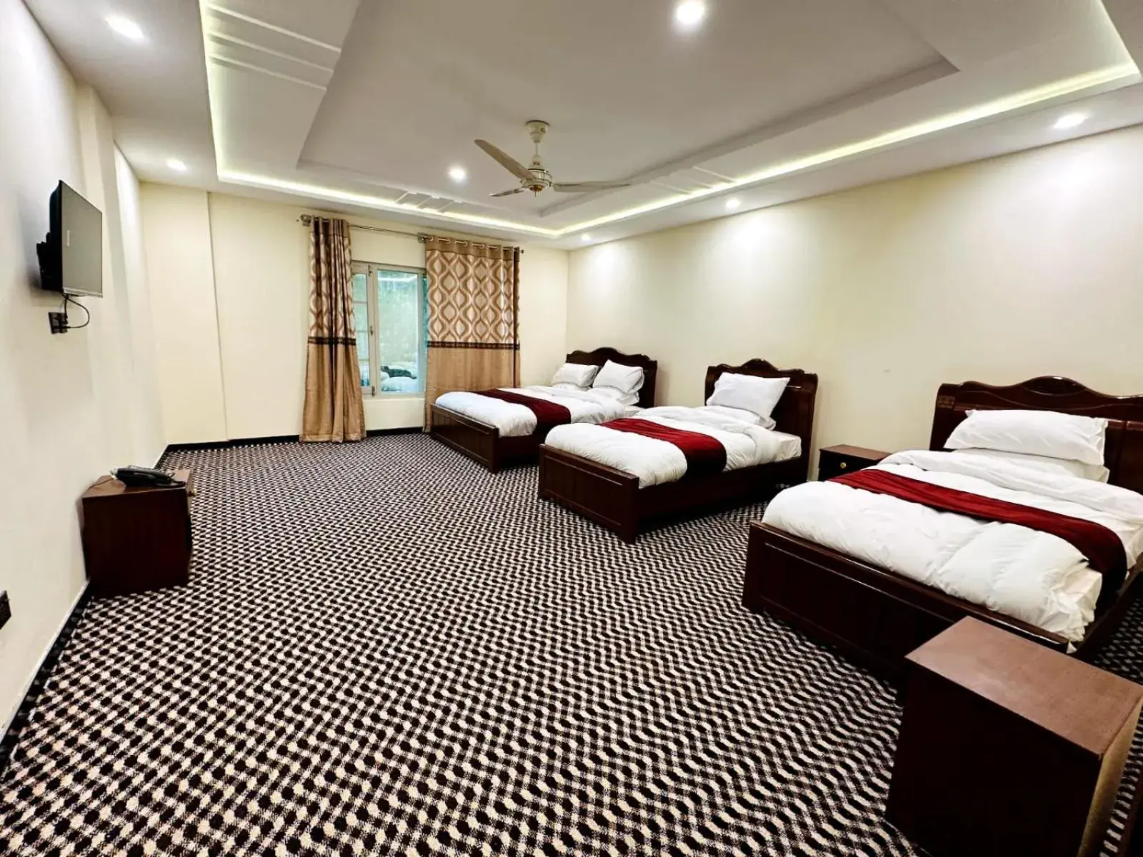 King Room - single occupancy in Desert One Hotel Skardu King Room - single occupancy in Desert One Hotel Skardu