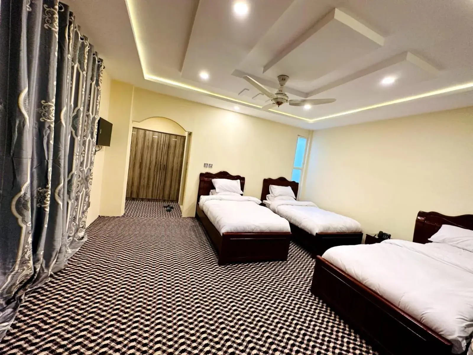 Standard King Room - single occupancy in Desert One Hotel Skardu Standard King Room - single occupancy in Desert One Hotel Skardu