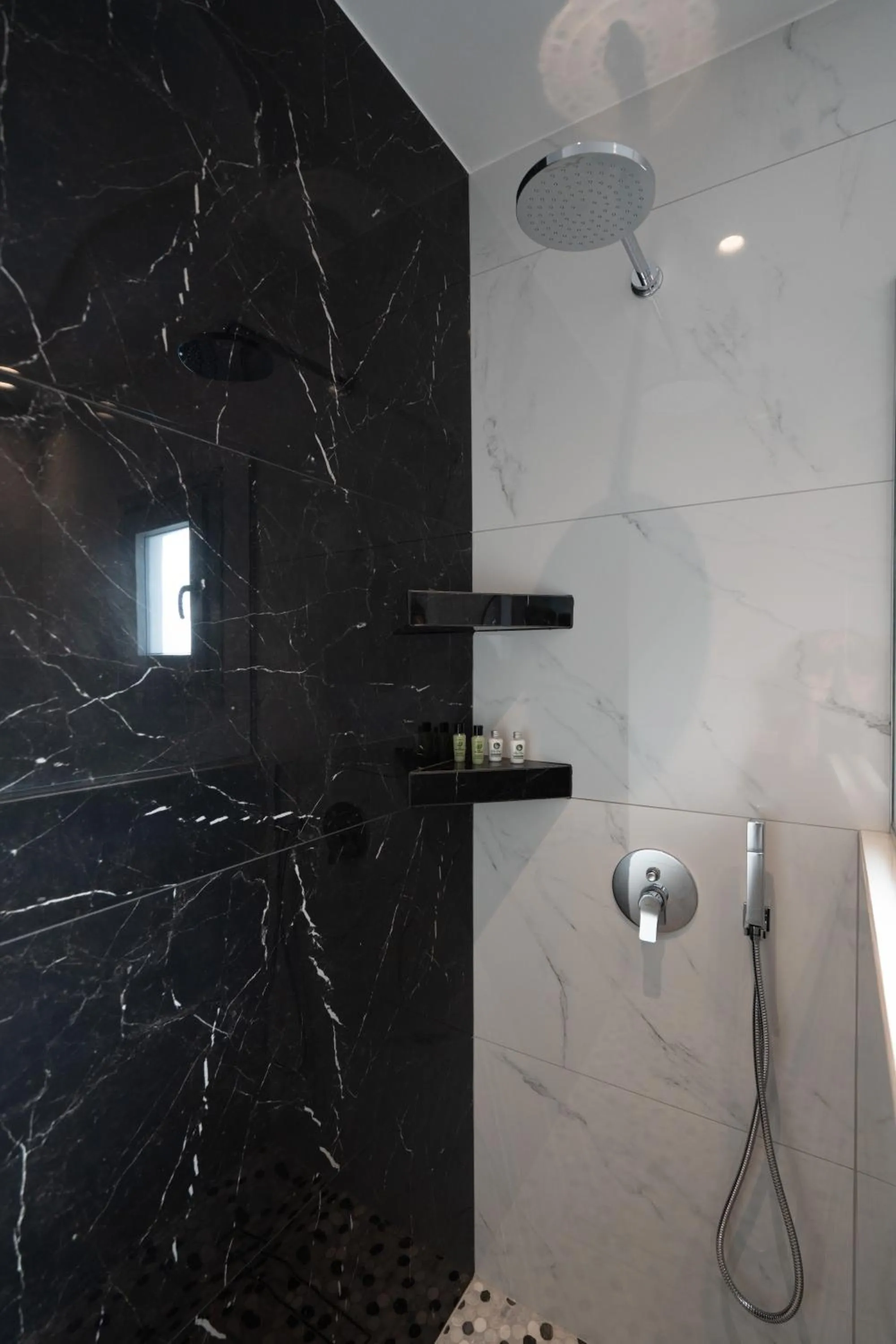 Shower in Griseo Villas